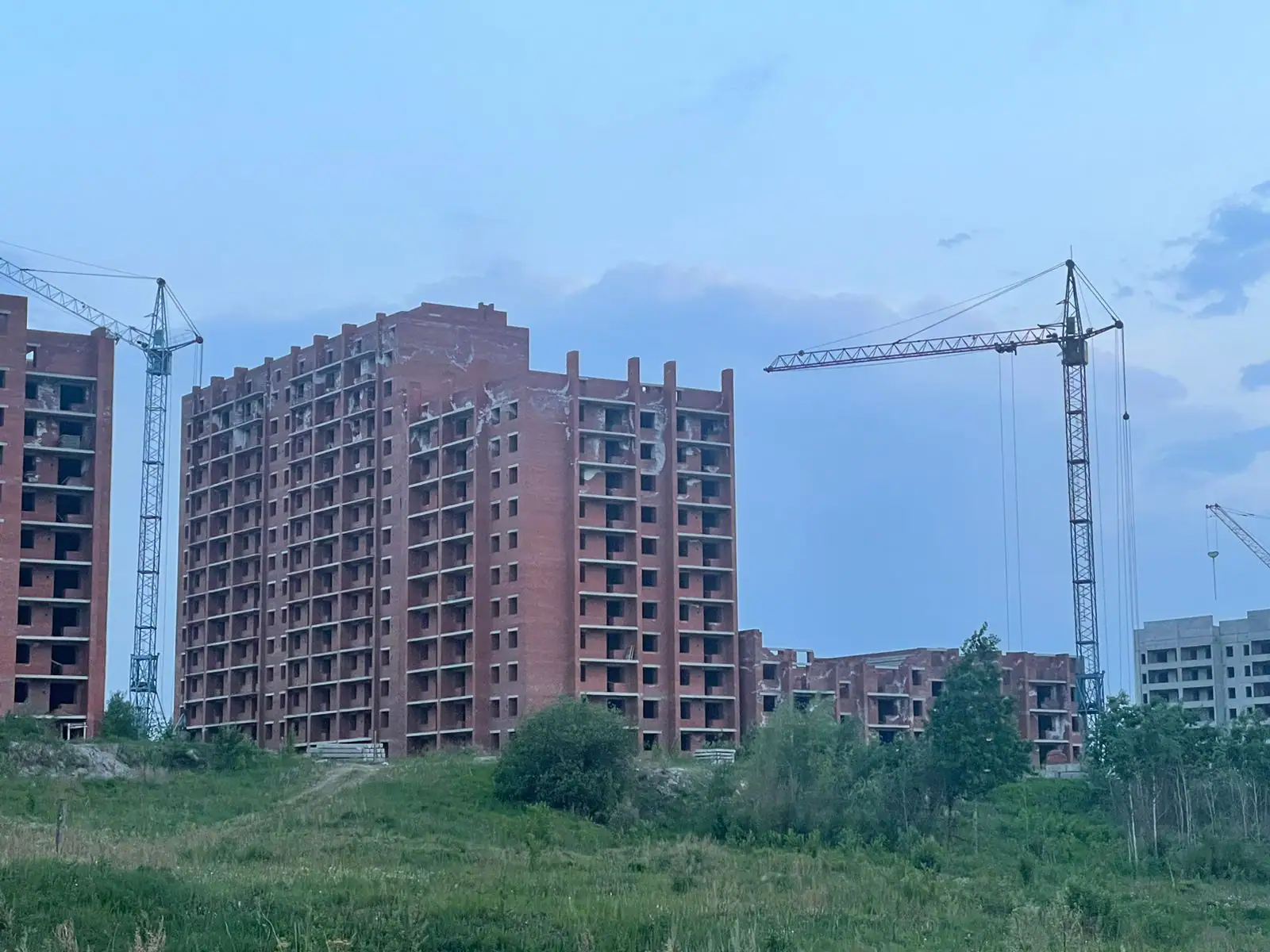 август, 2023