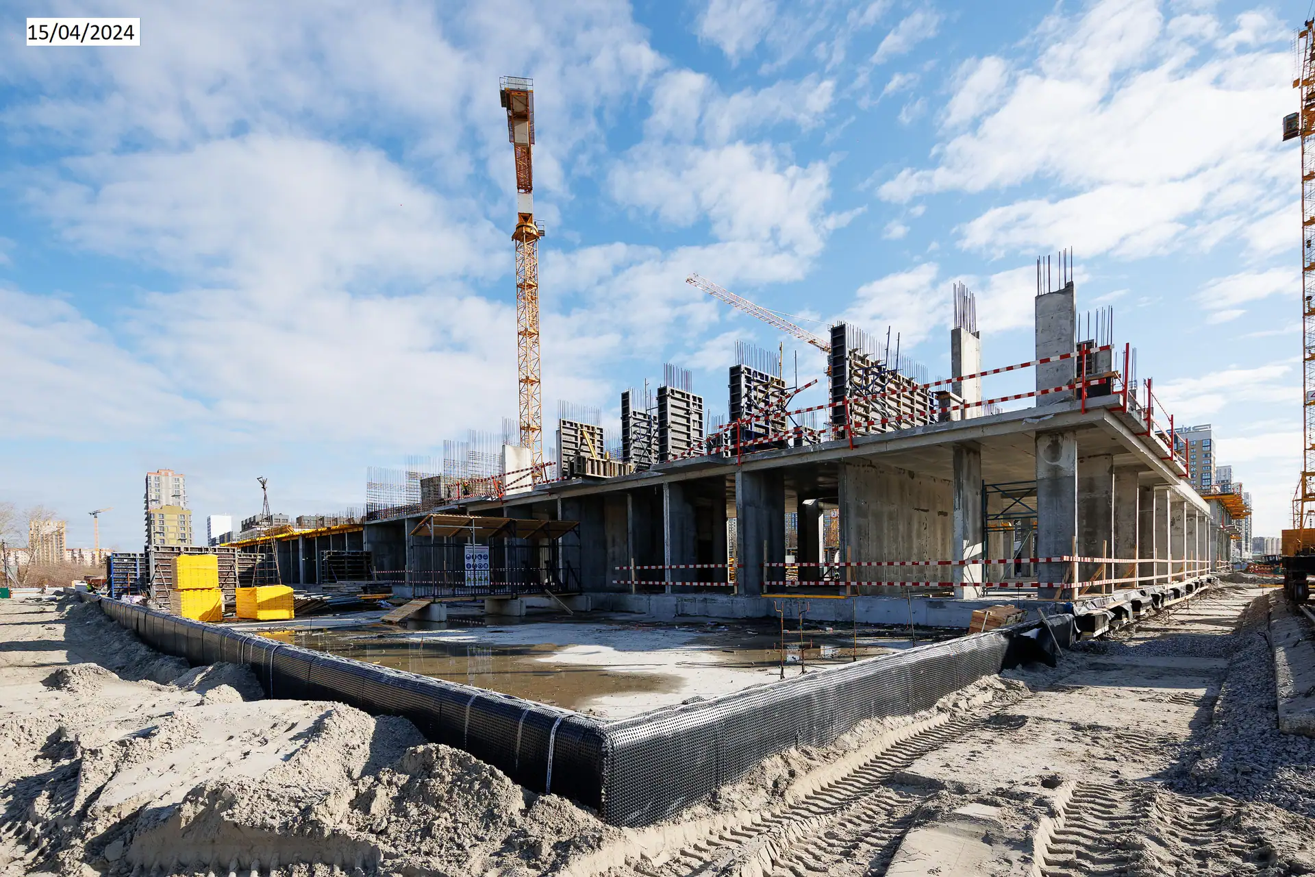 апрель, 2024