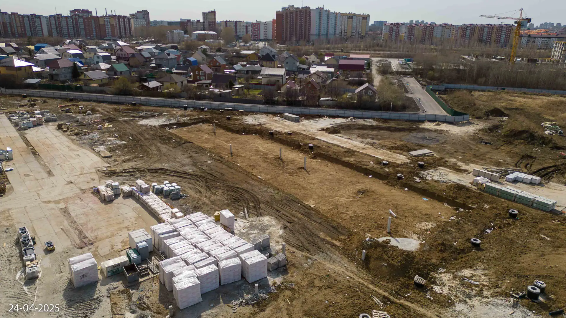 апрель, 2025