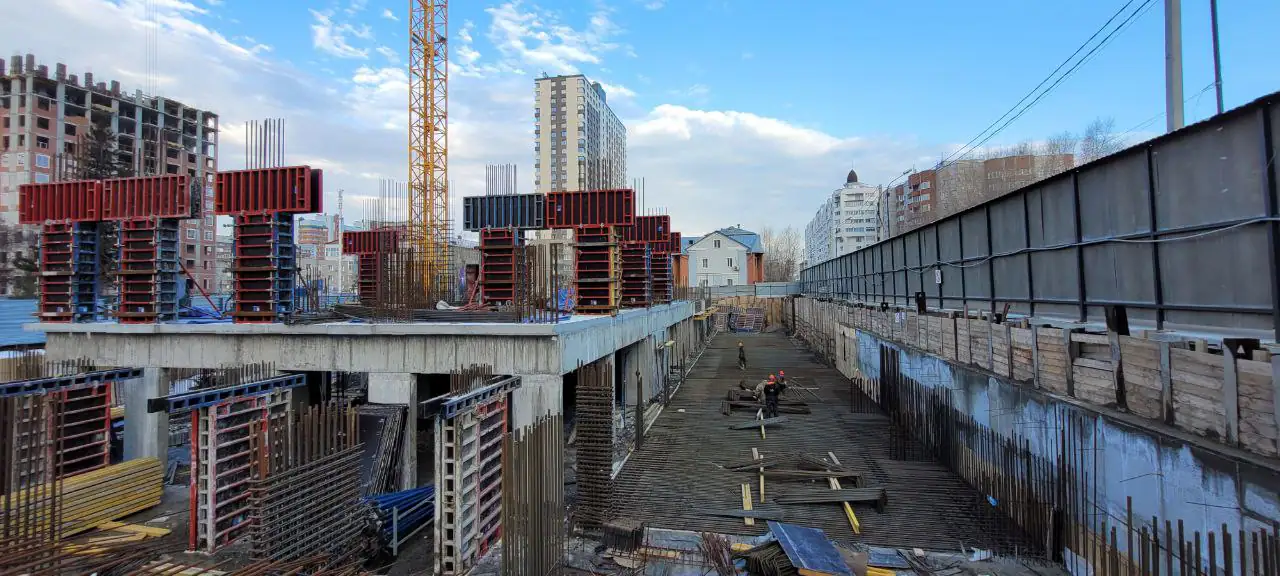 апрель, 2024