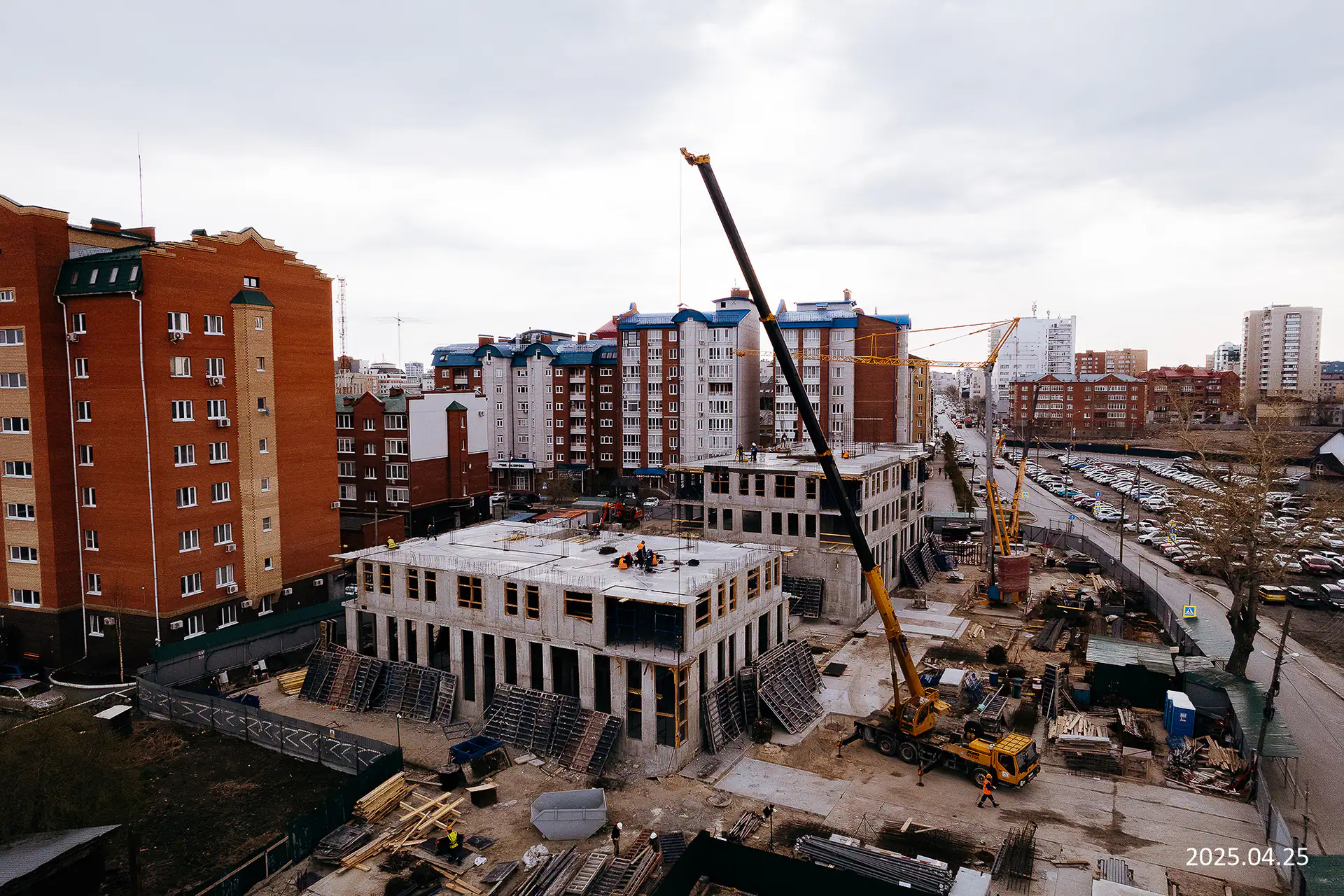 апрель, 2025