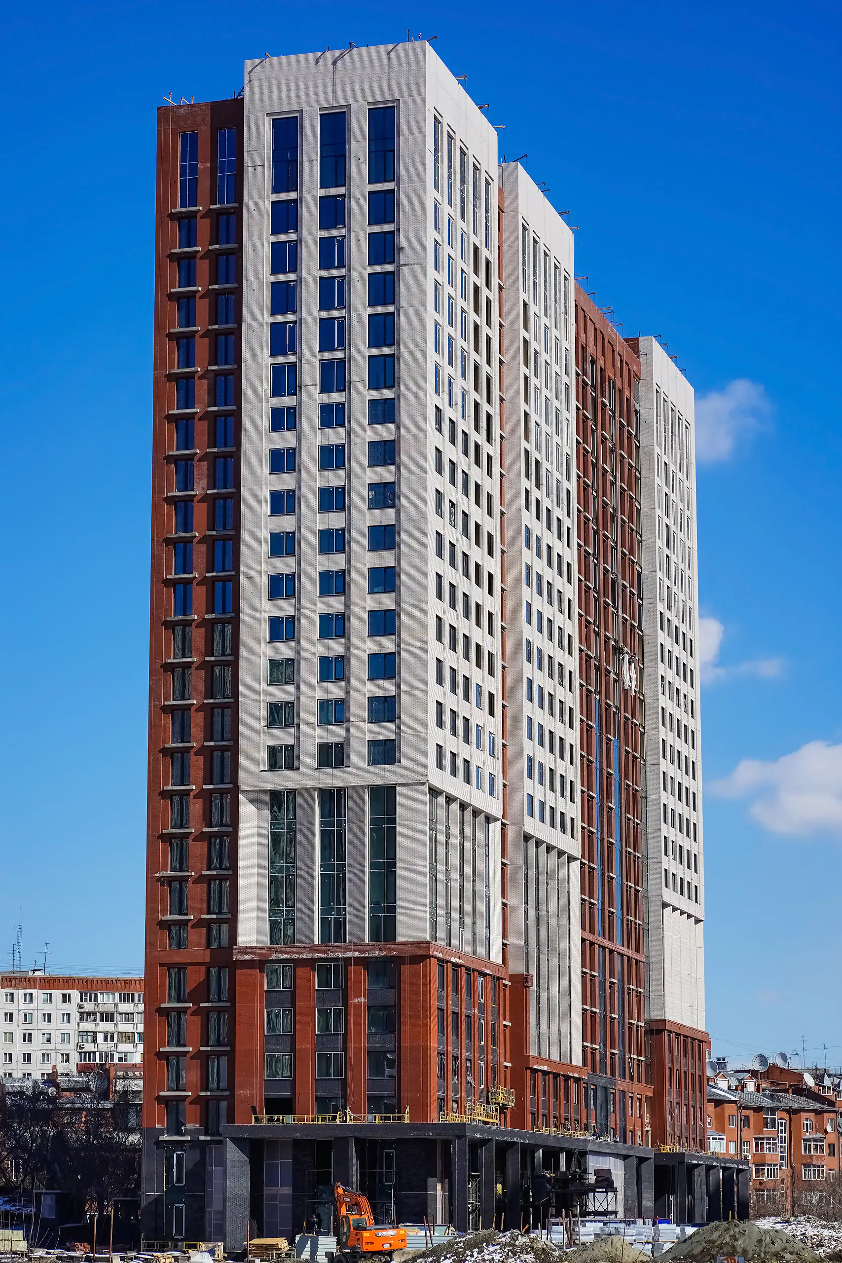 апрель, 2025
