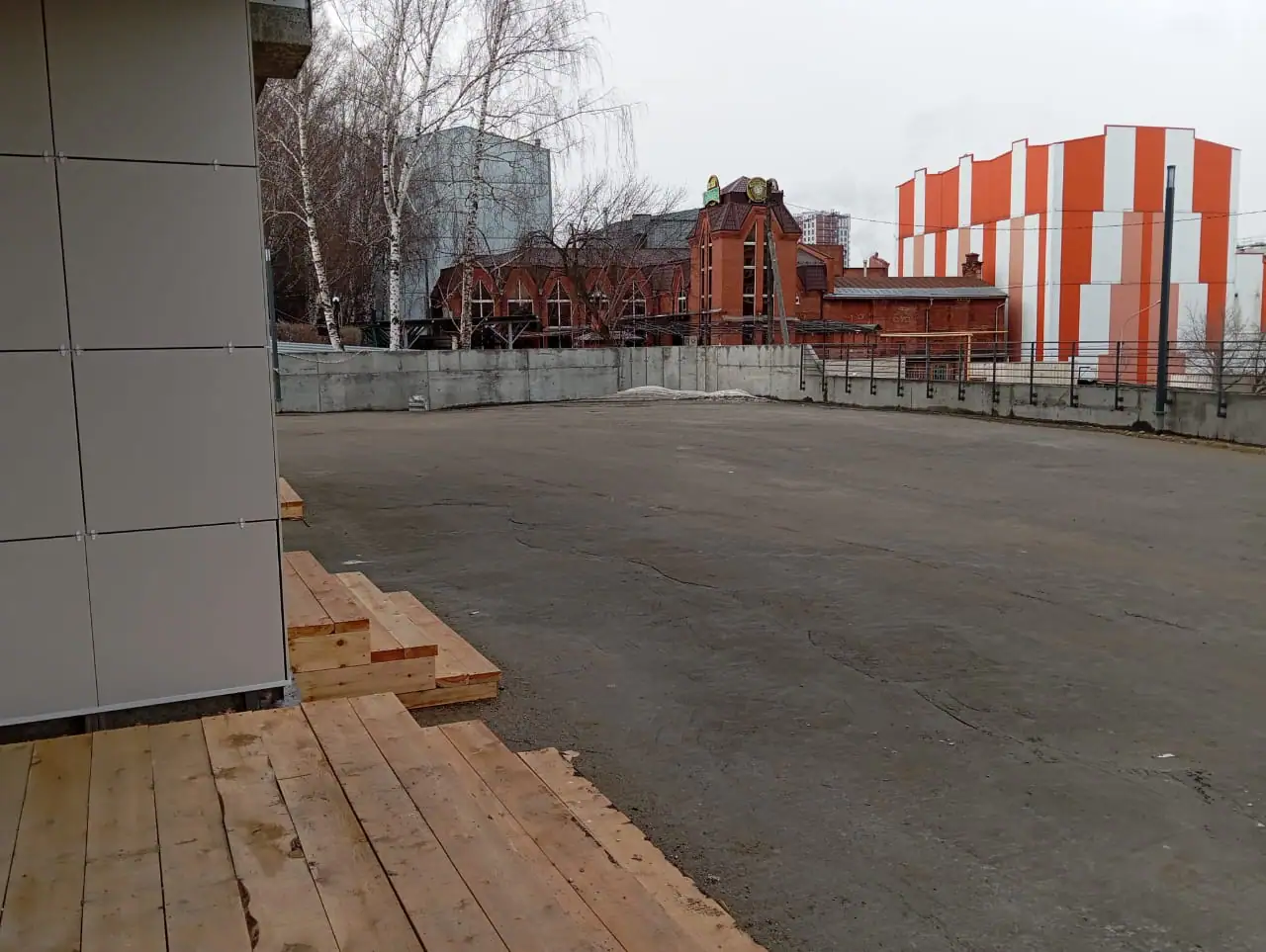 апрель, 2024