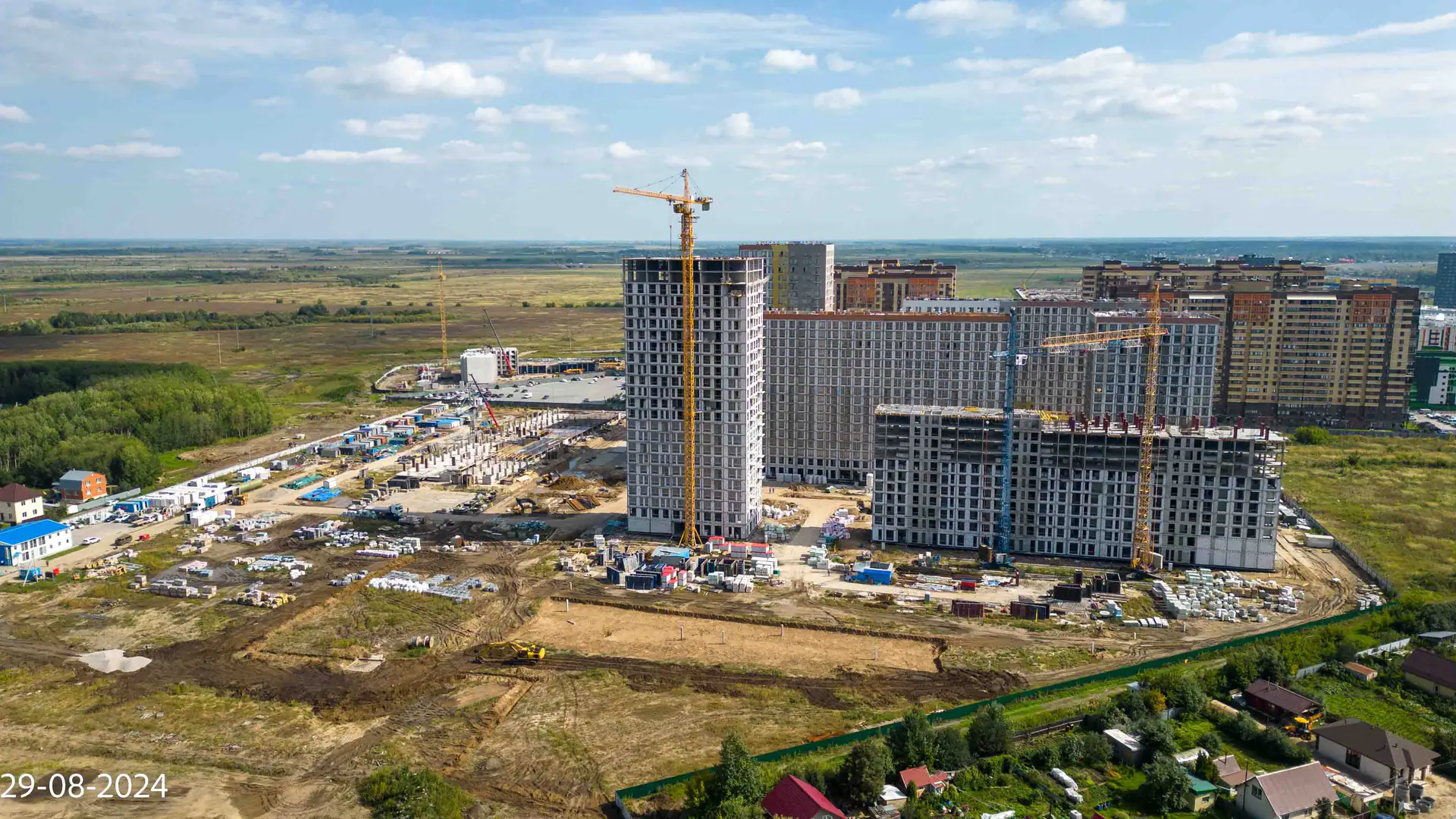 август, 2024