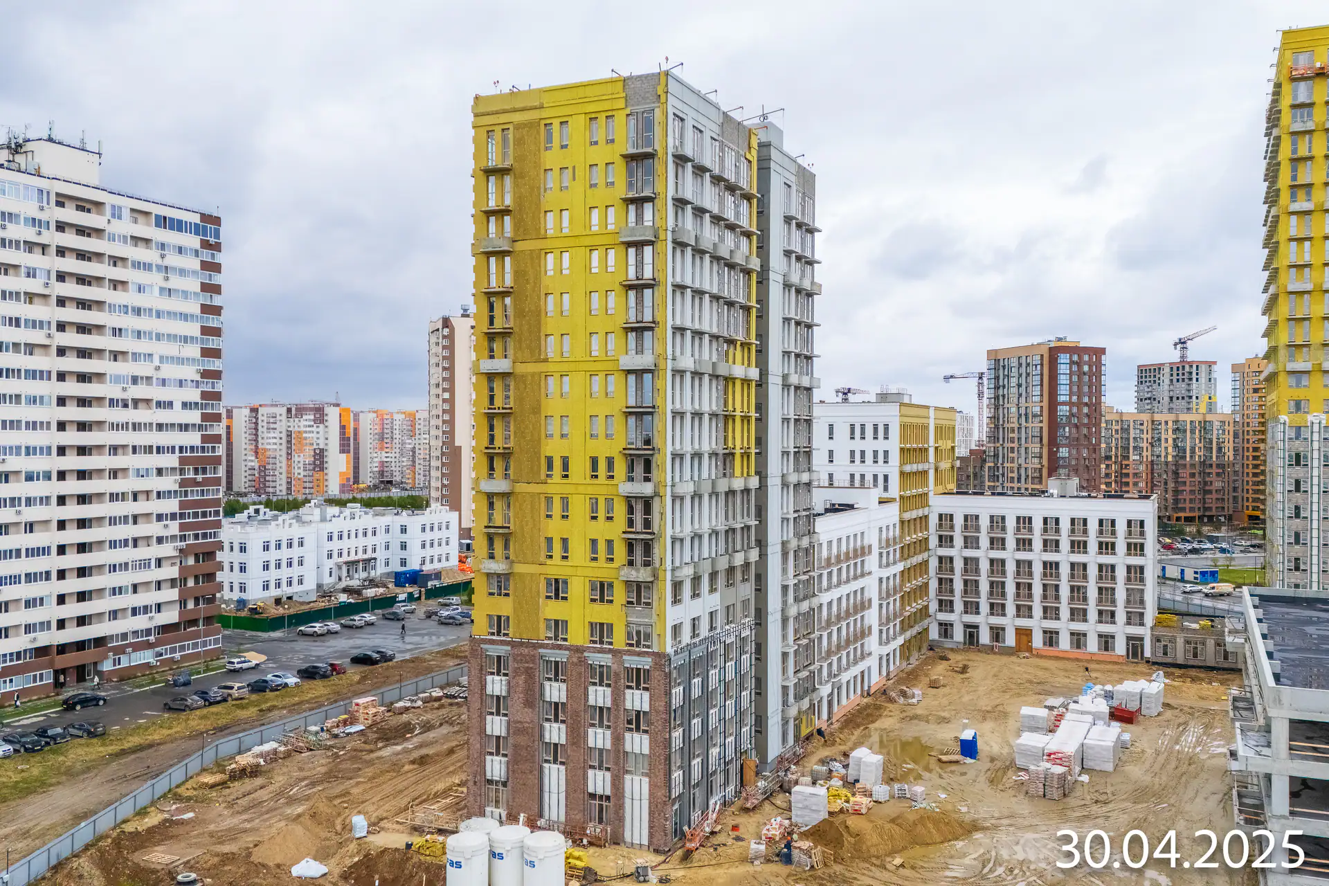 апрель, 2025