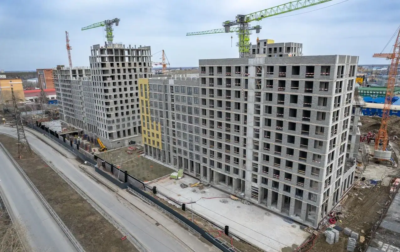 апрель, 2025