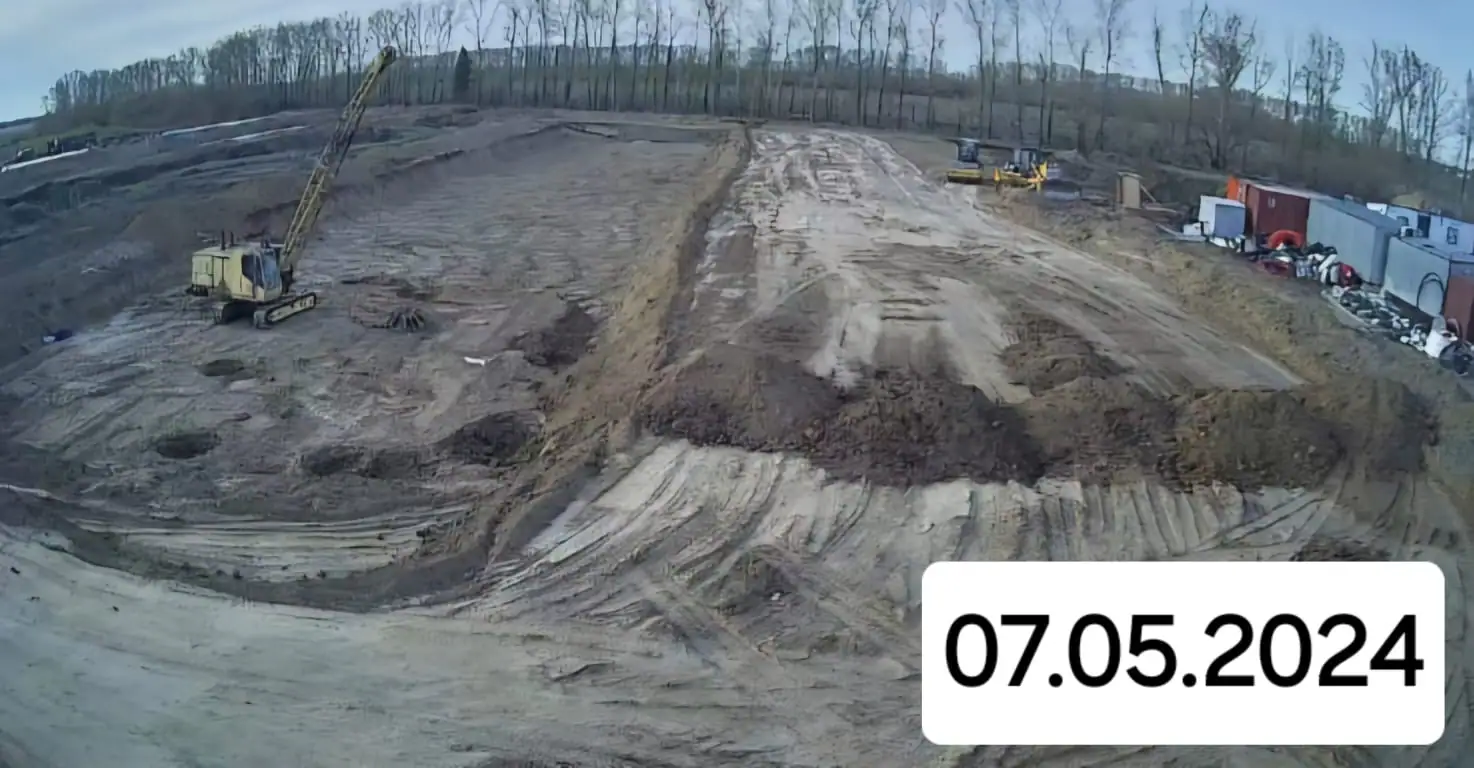 май, 2024