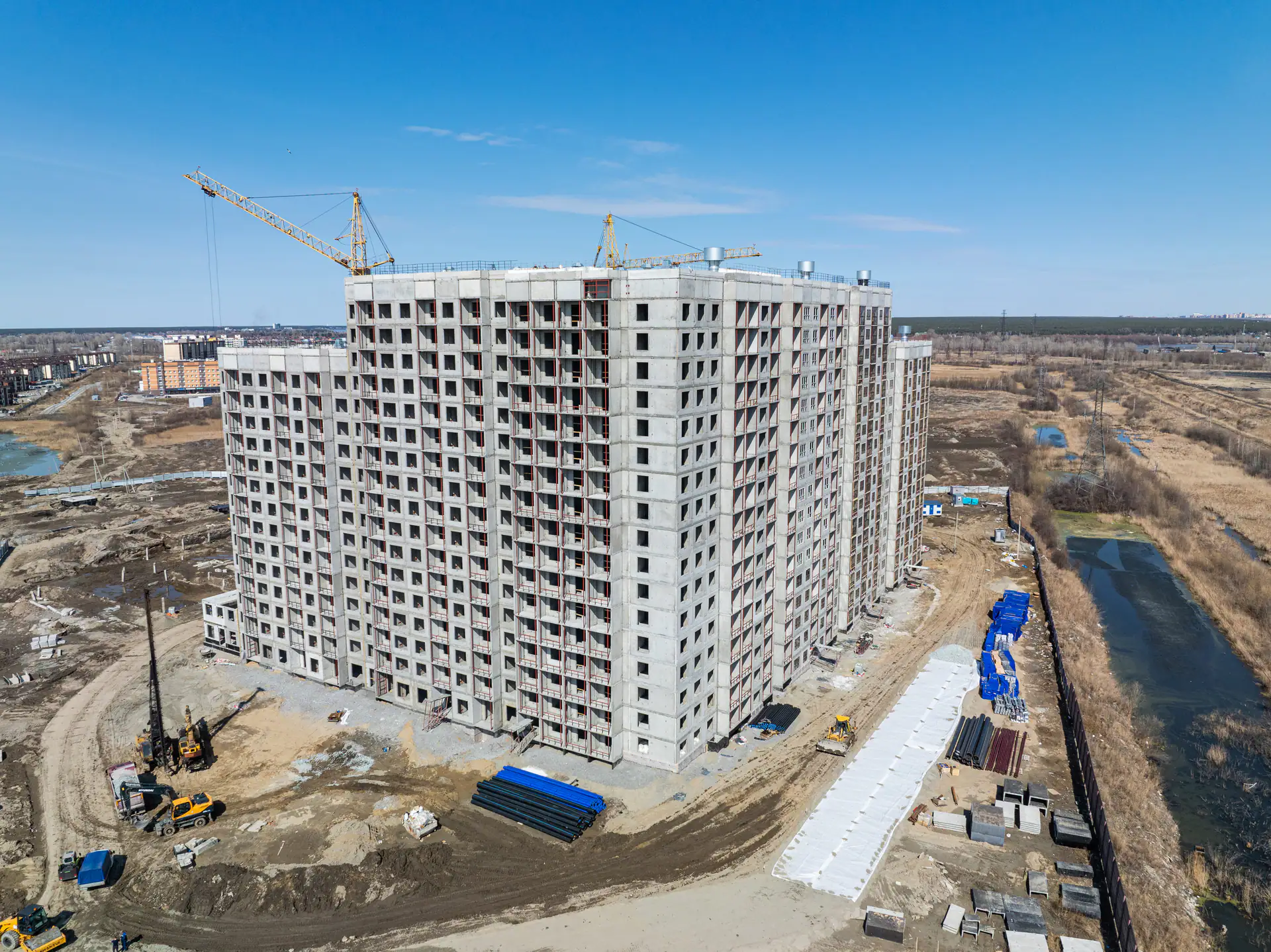 апрель, 2025