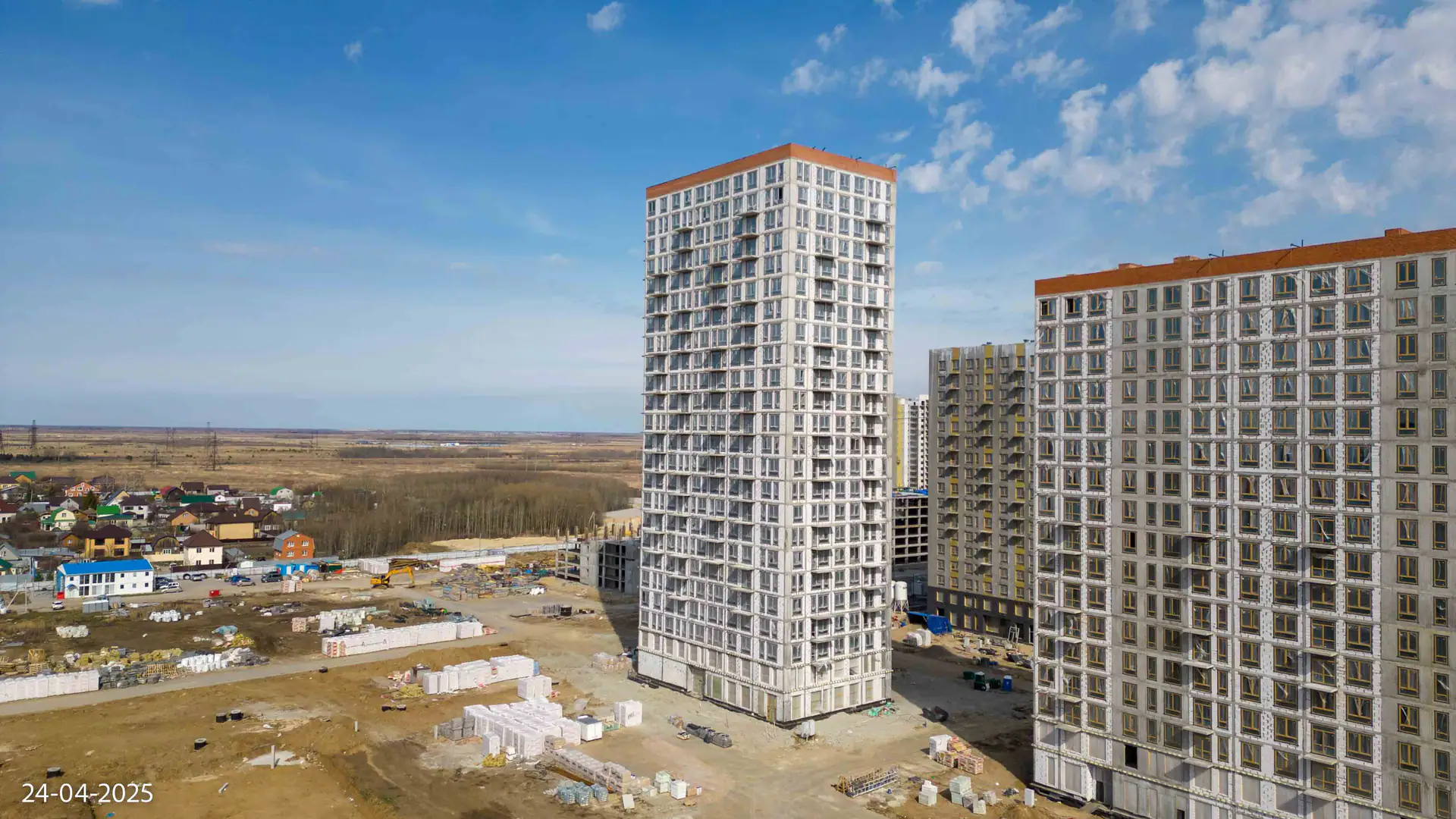 апрель, 2025