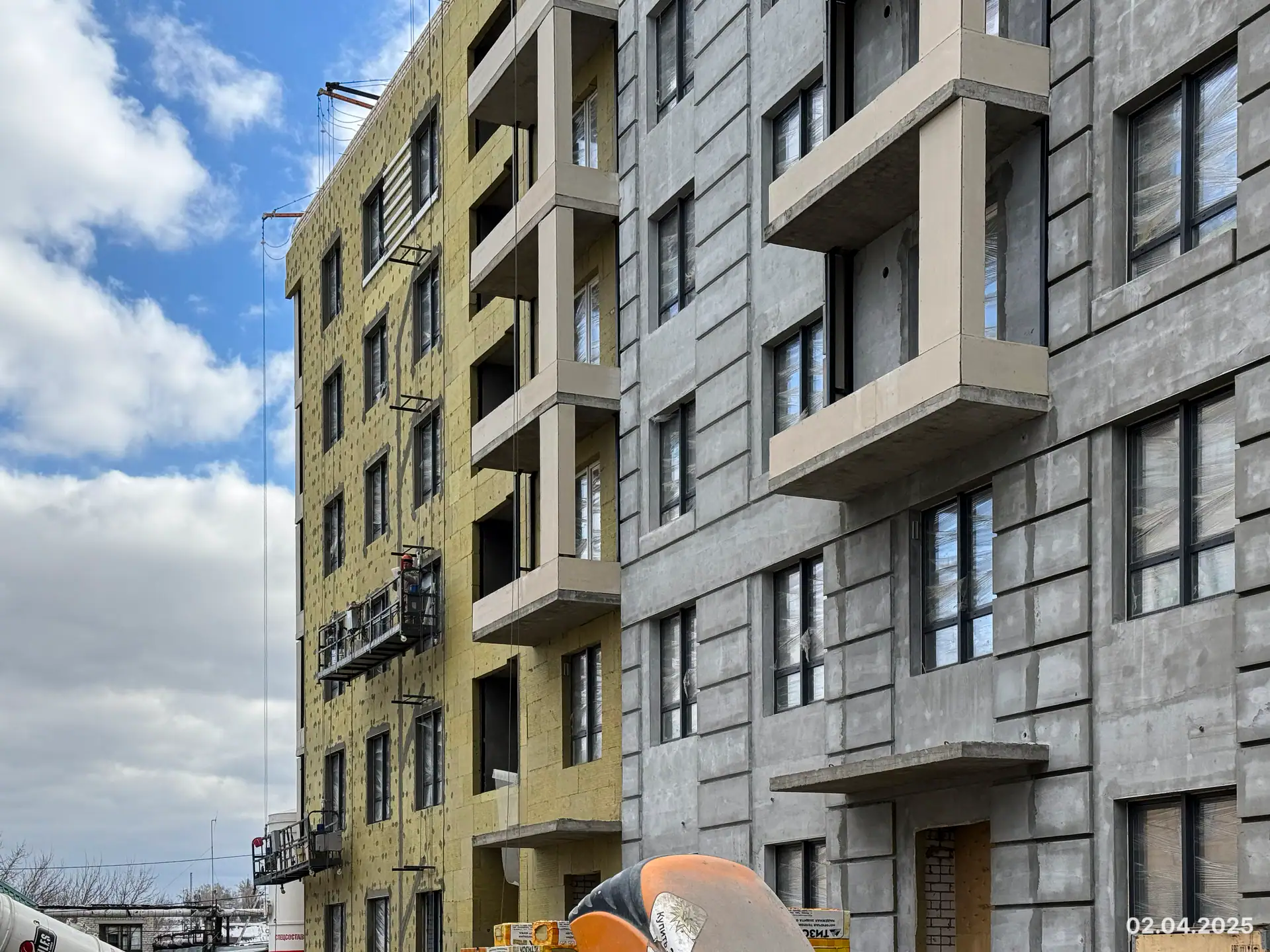 апрель, 2025
