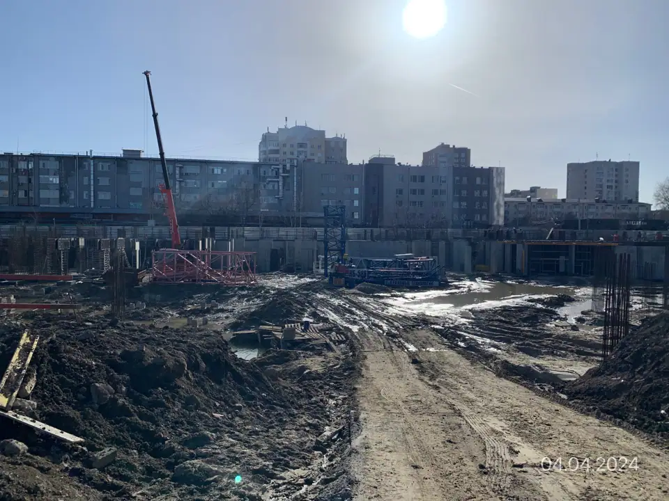 апрель, 2024