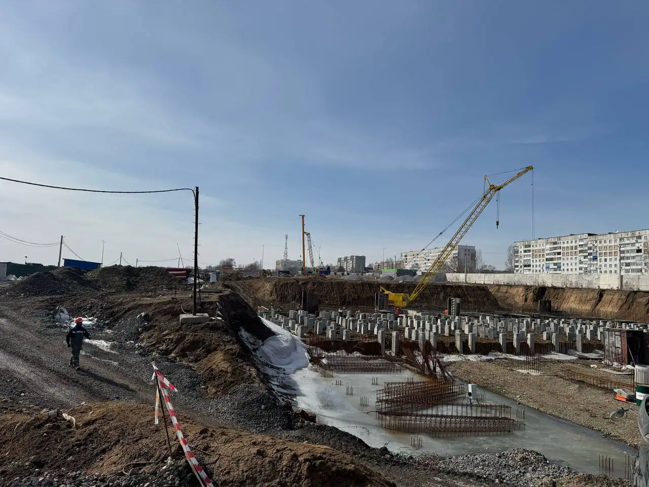 апрель, 2025