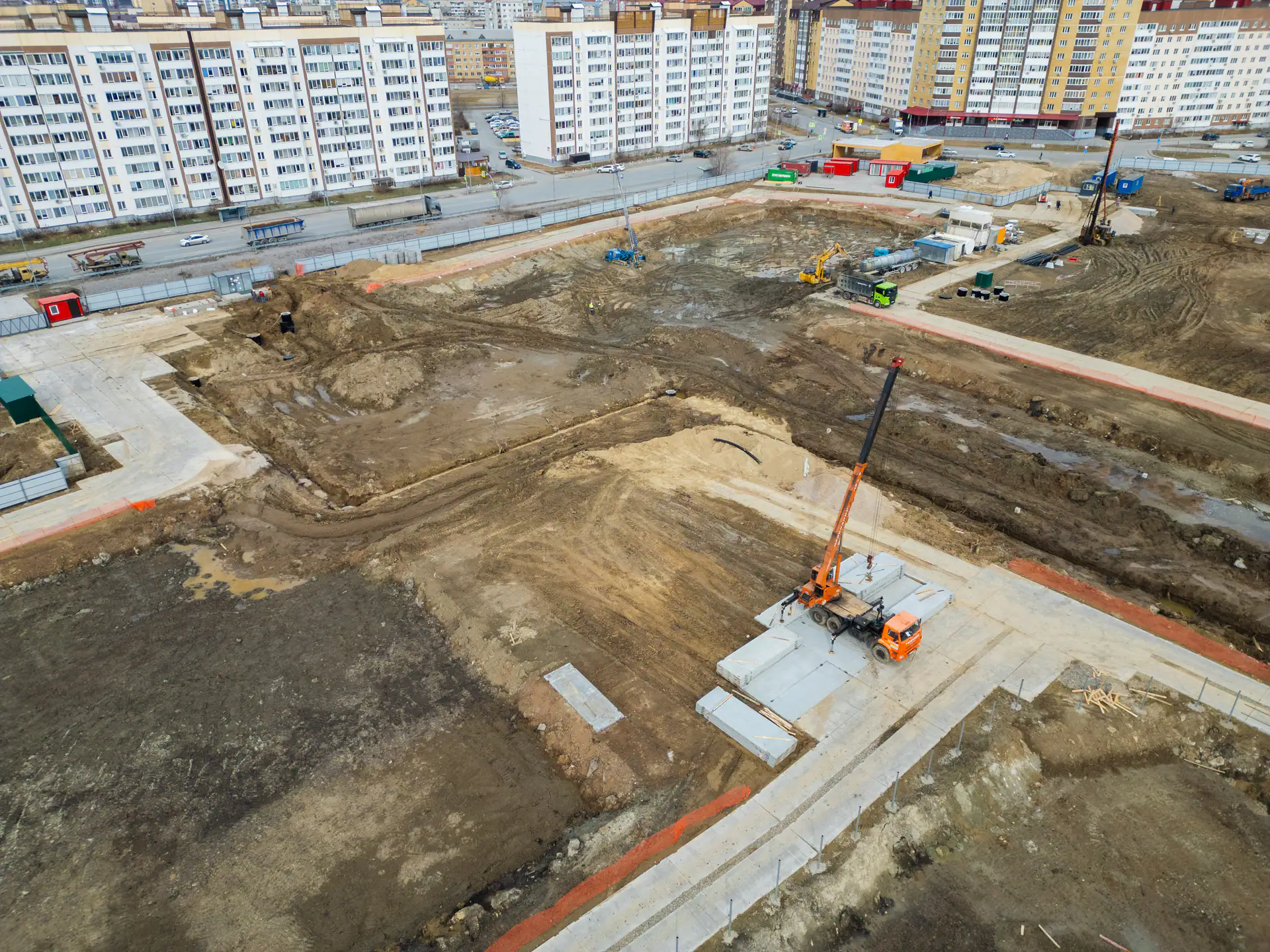 апрель, 2025