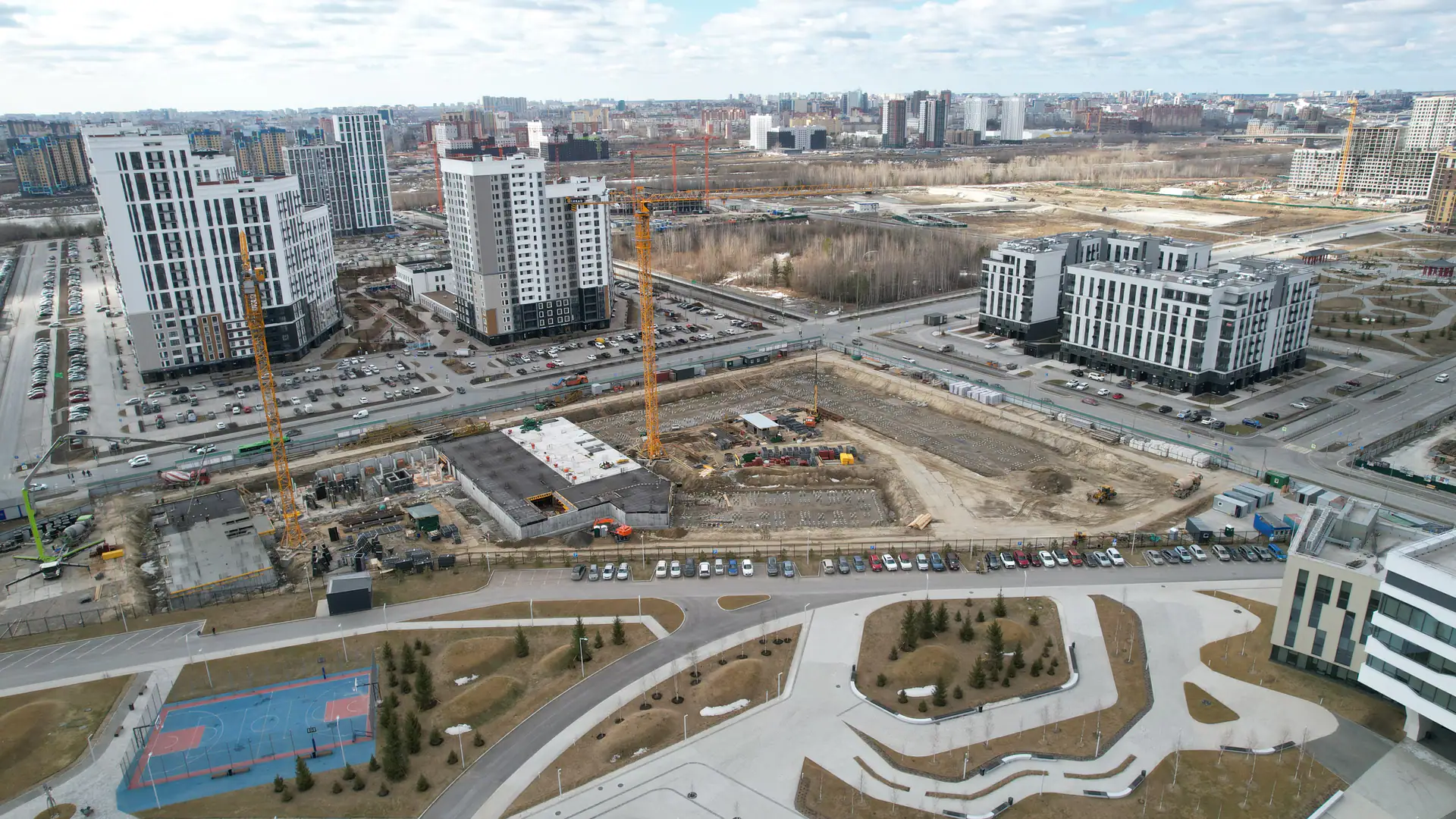 апрель, 2025