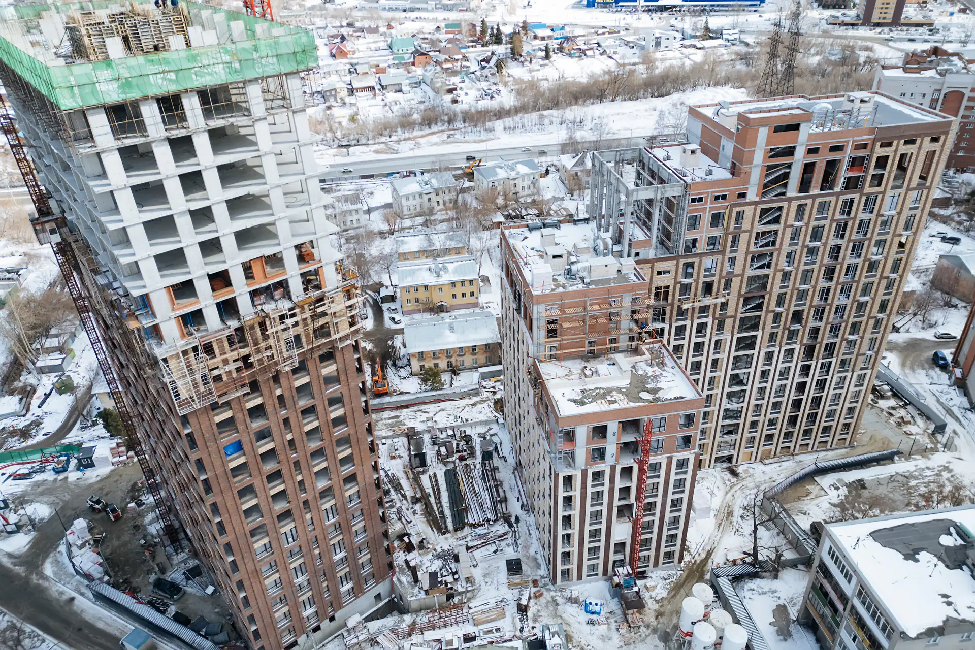 апрель, 2025