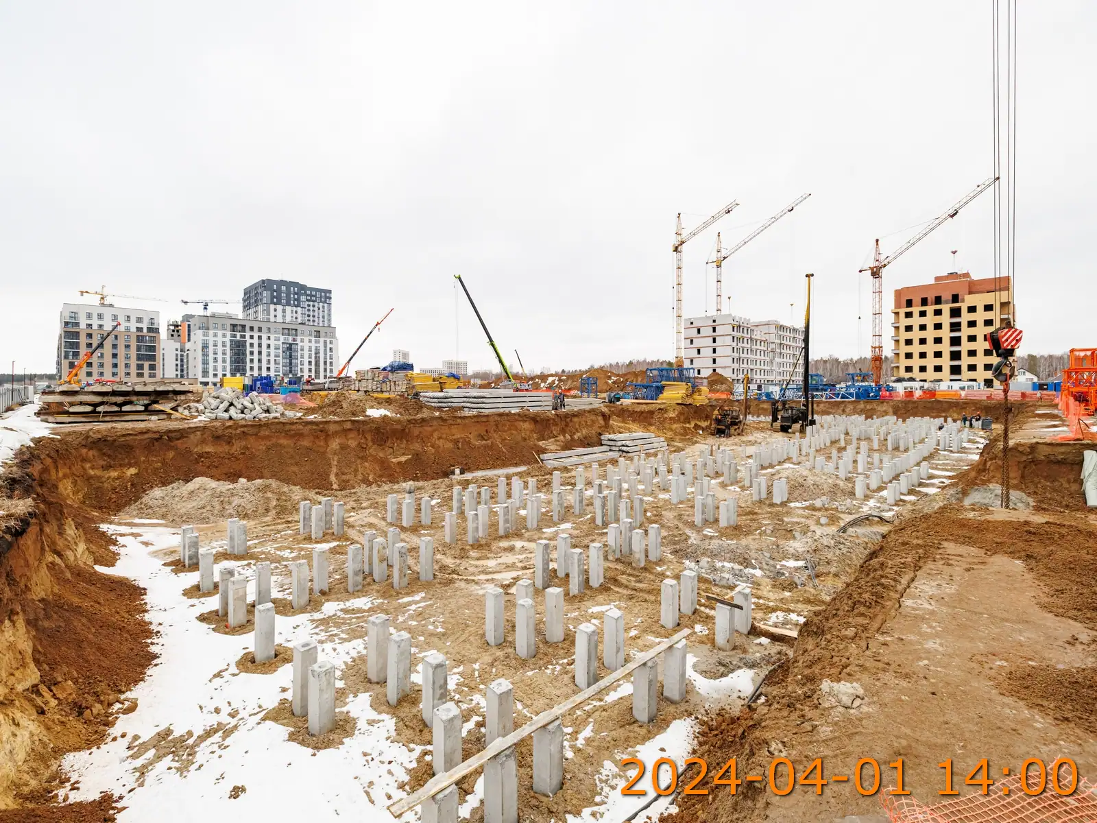 апрель, 2024