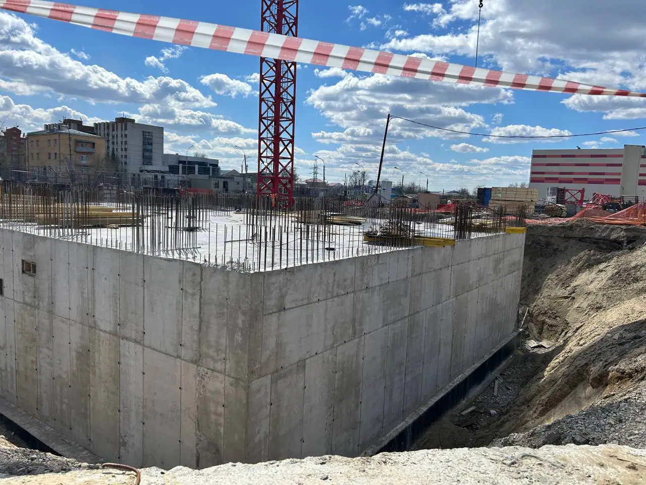 апрель, 2026