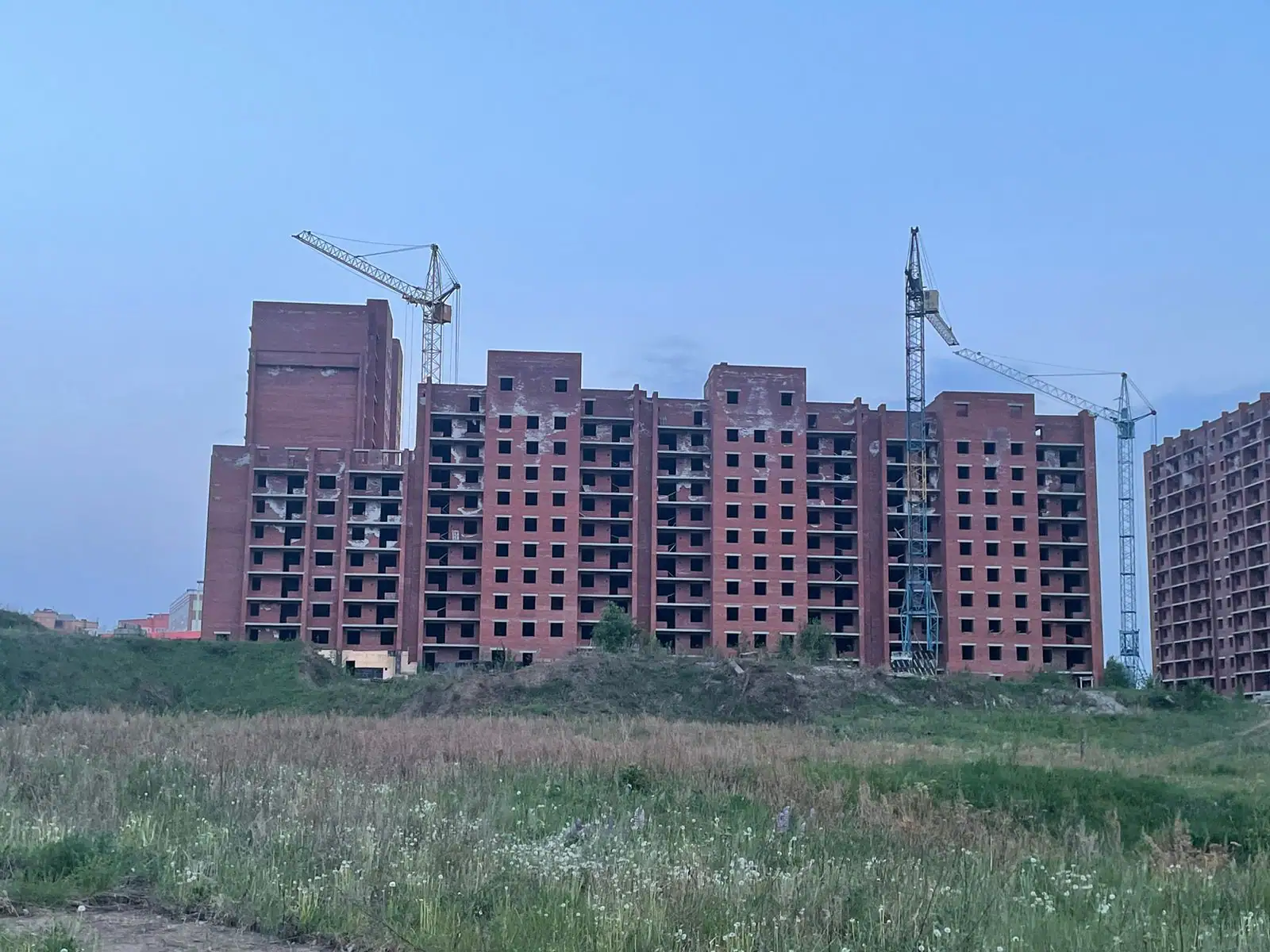 август, 2023