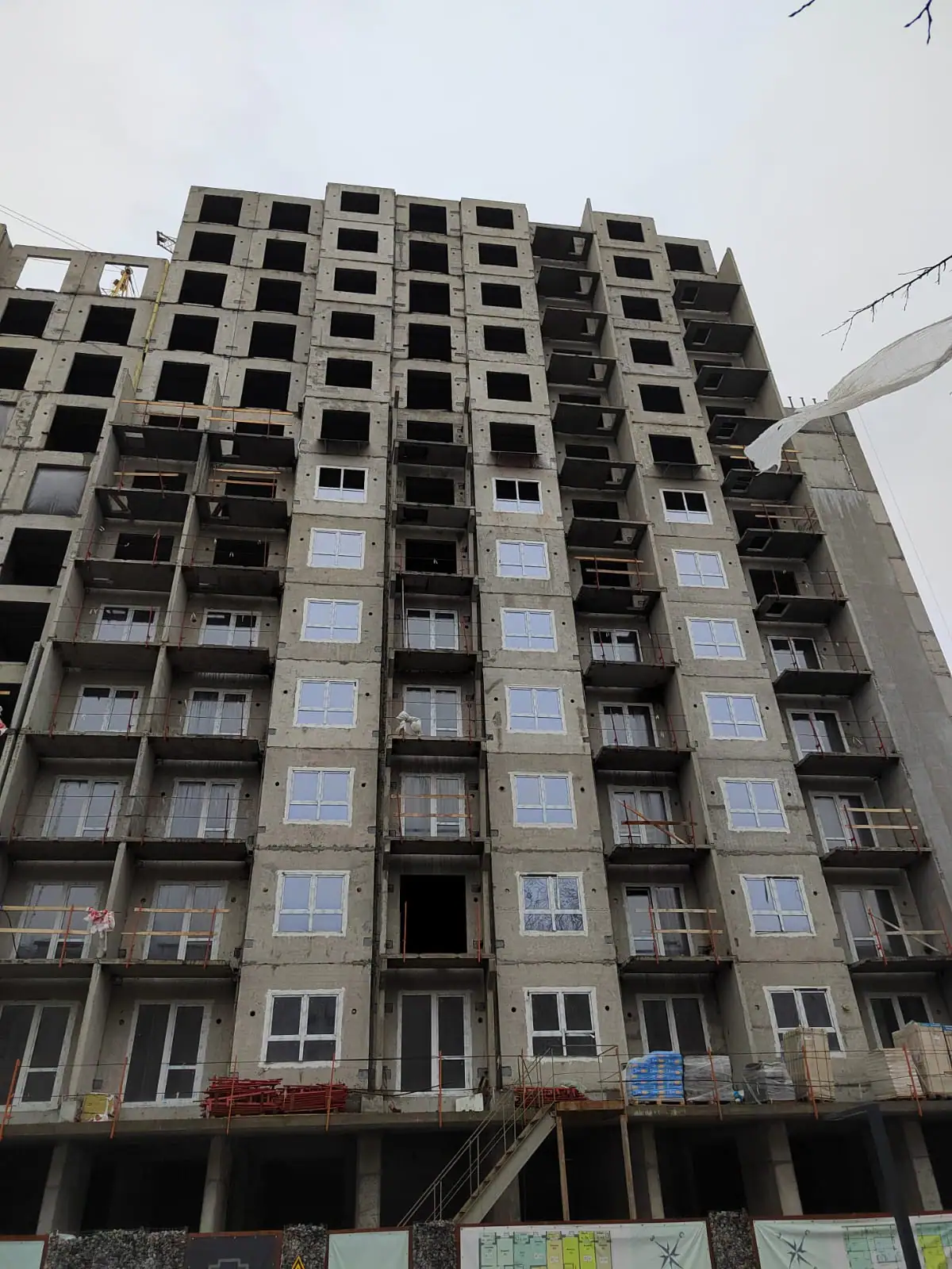 апрель, 2024