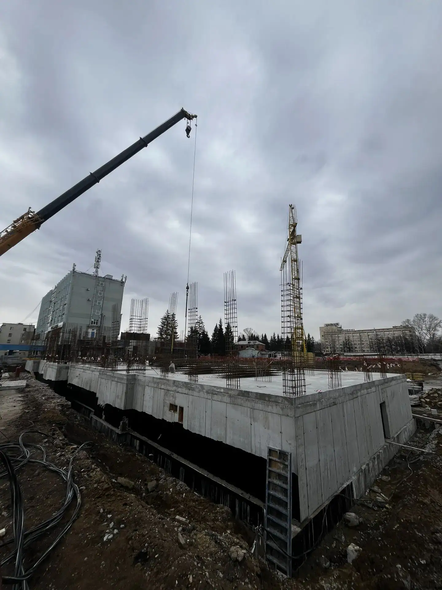 апрель, 2026