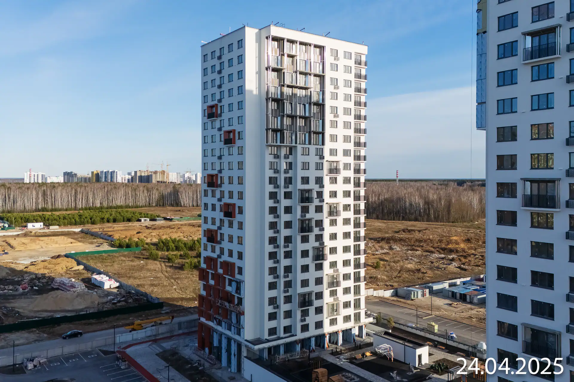 апрель, 2025