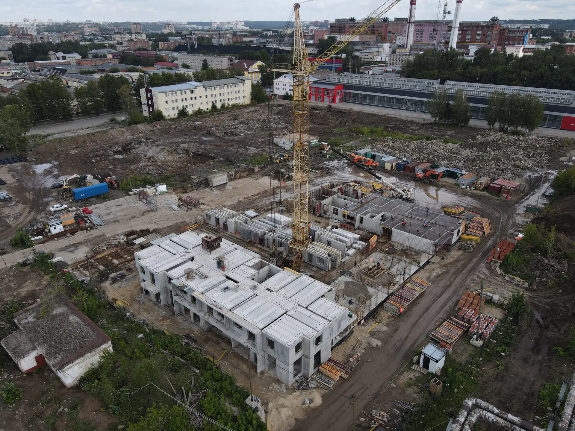 август, 2023