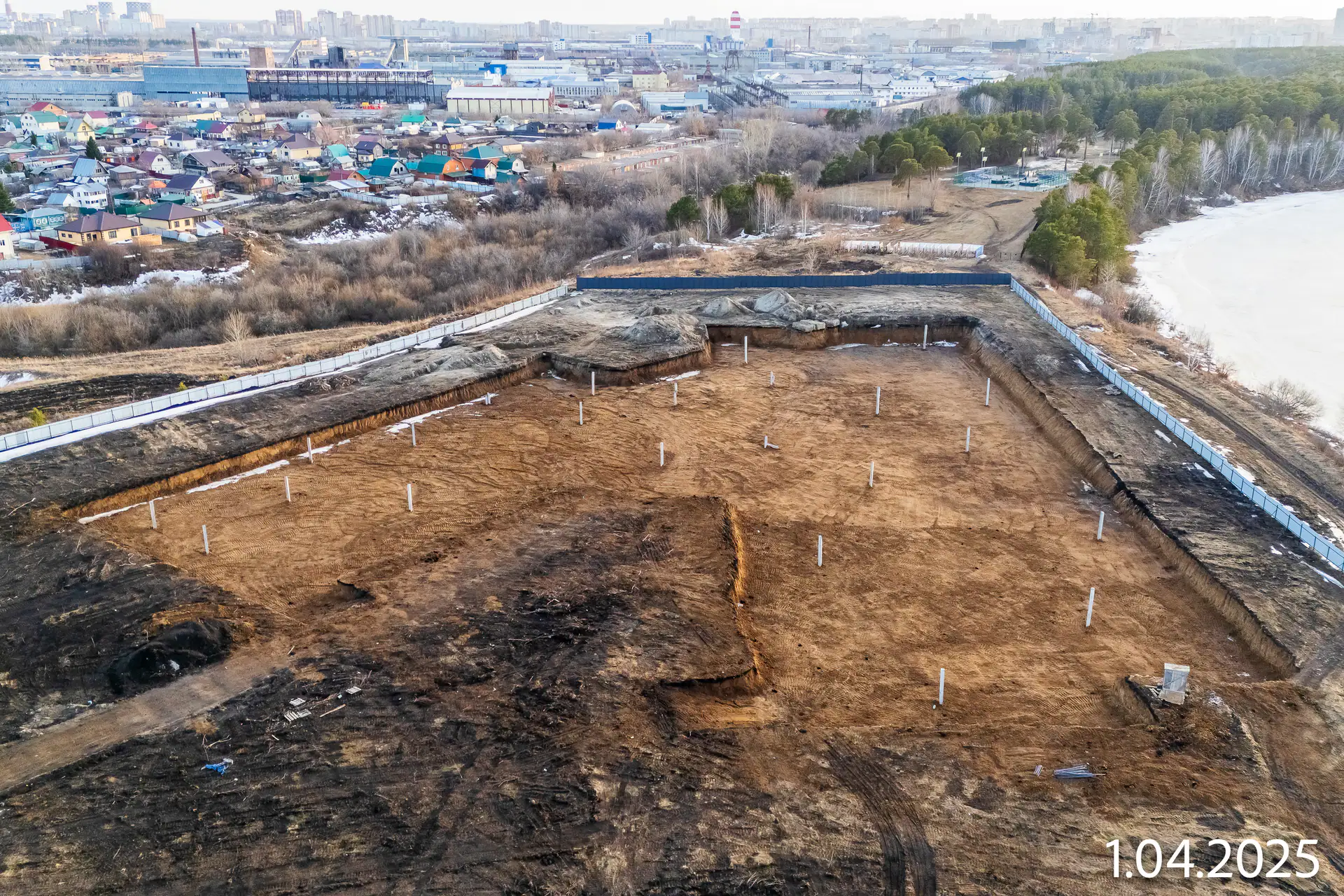 апрель, 2025