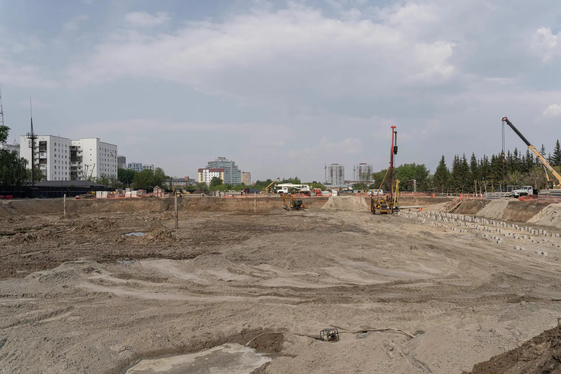 май, 2023