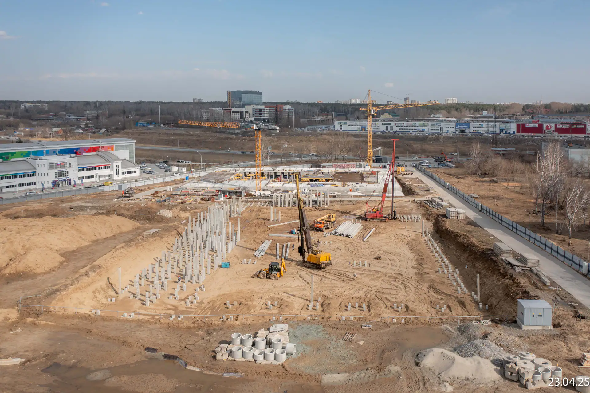 апрель, 2025