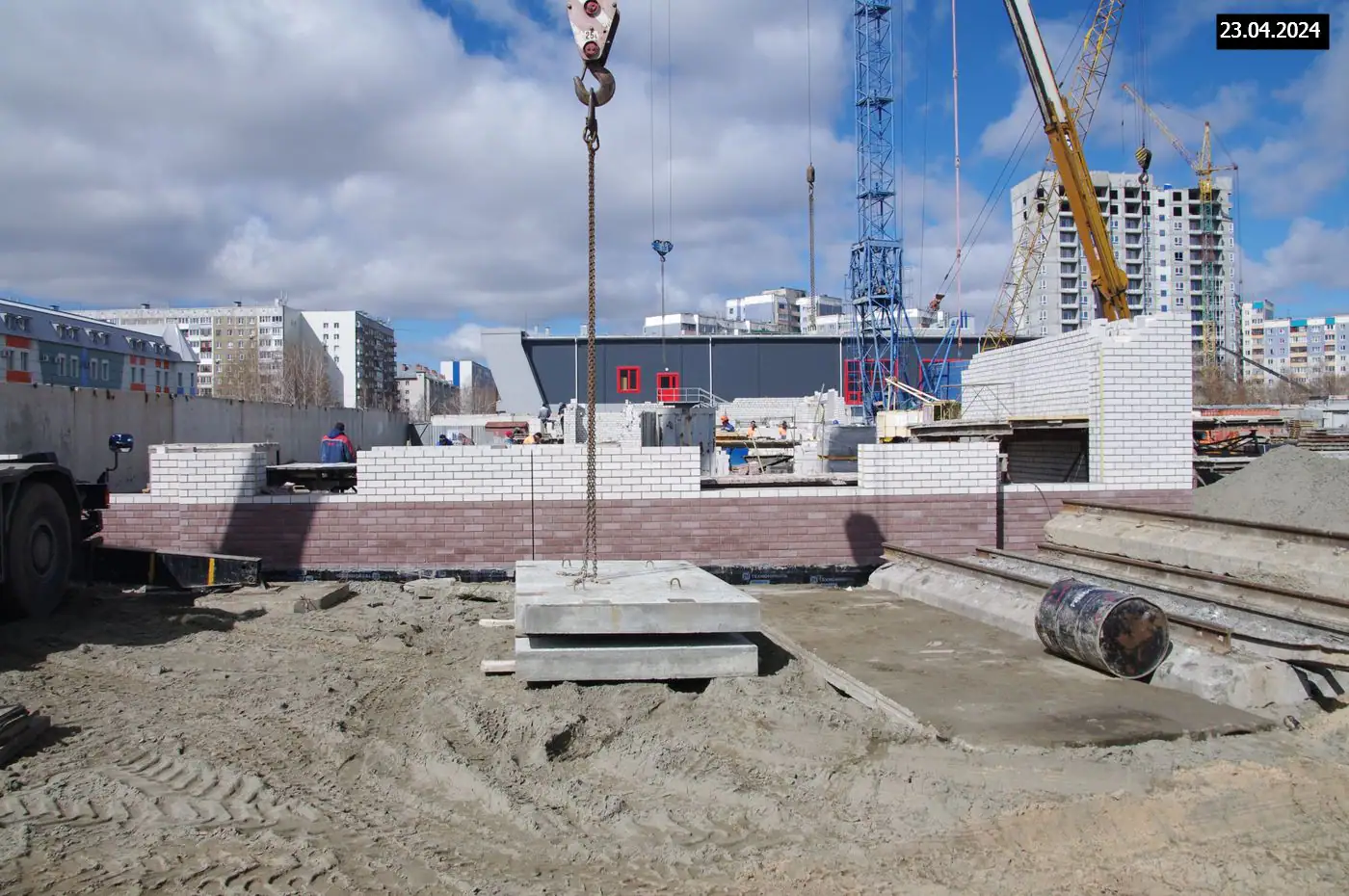 апрель, 2024