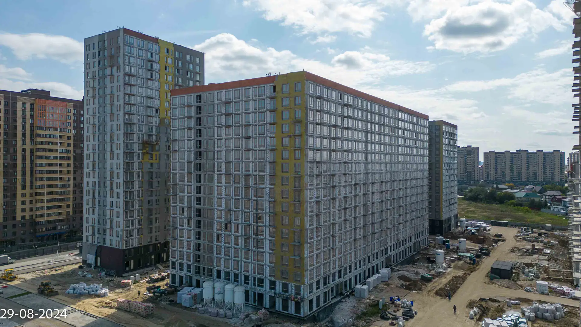 август, 2024