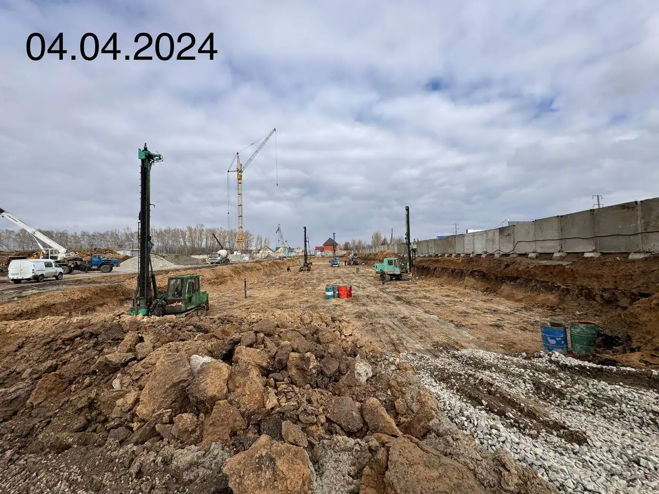 апрель, 2024