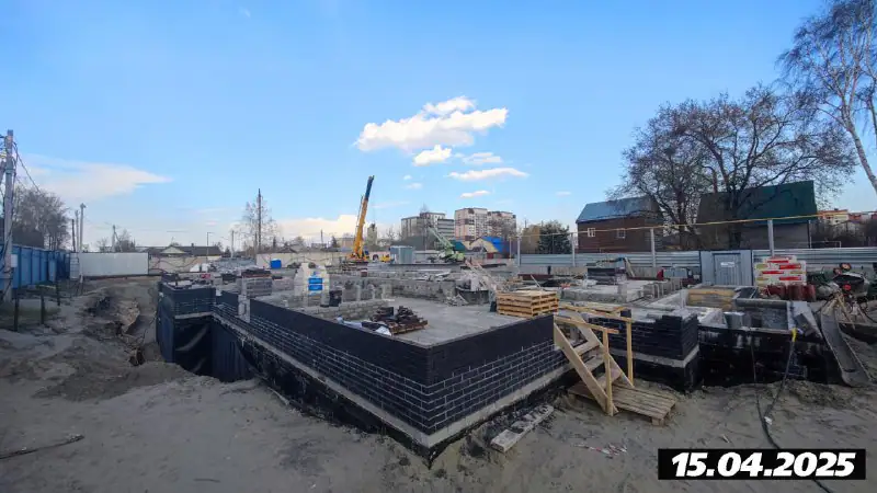 апрель, 2025