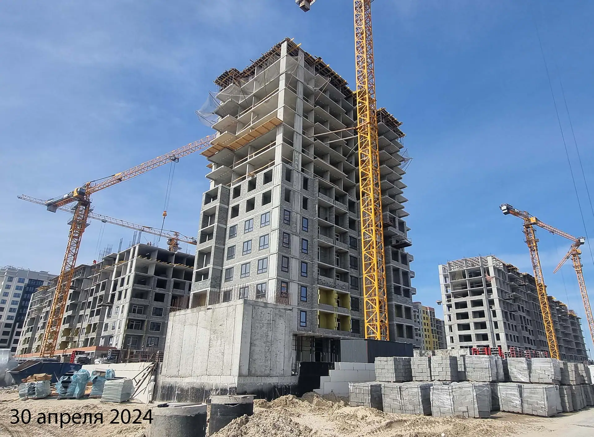 апрель, 2024