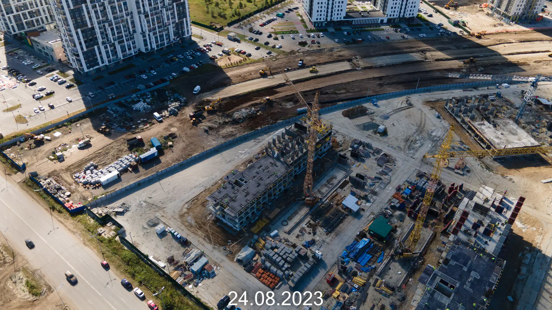 август, 2023