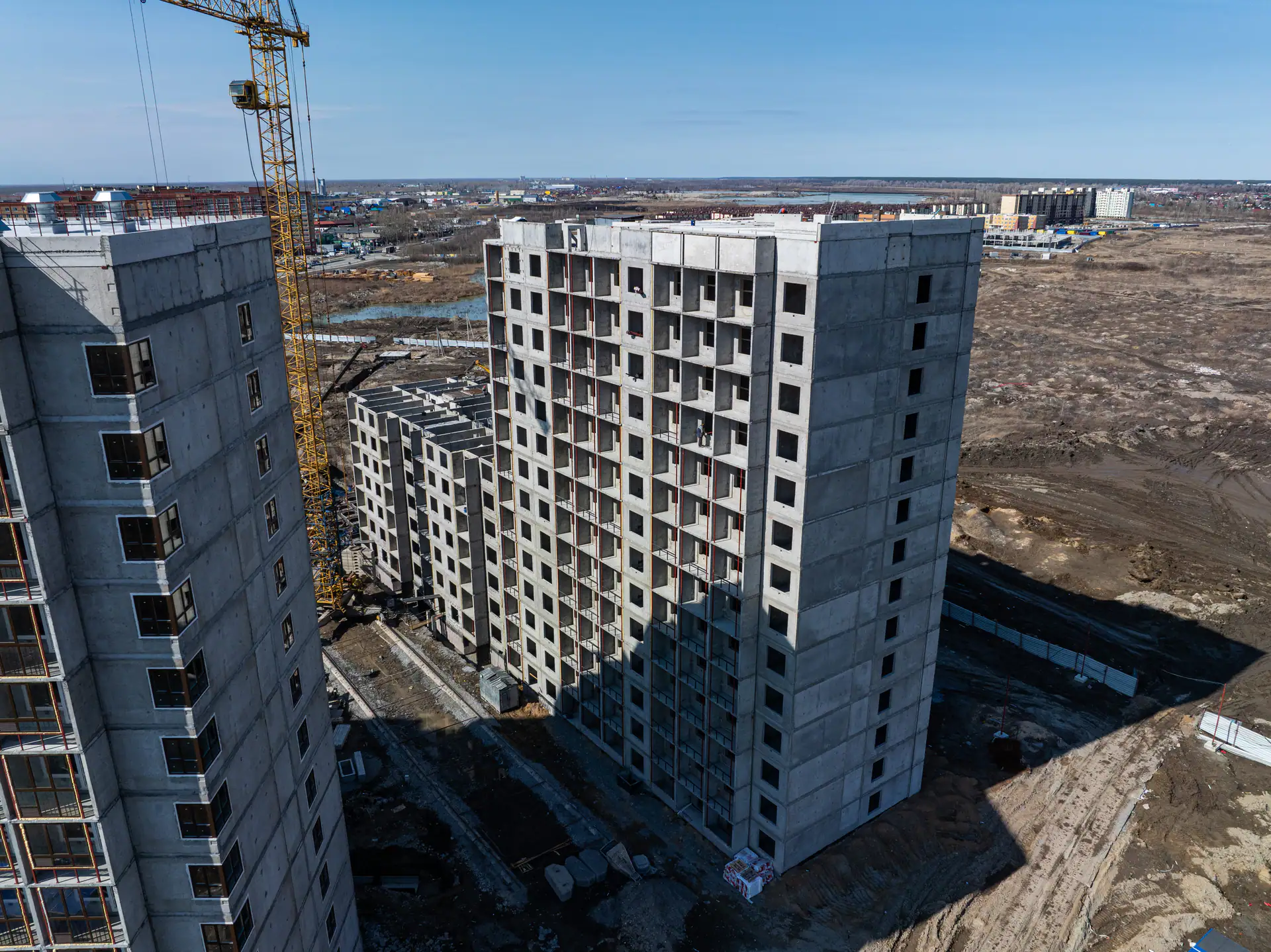 апрель, 2025