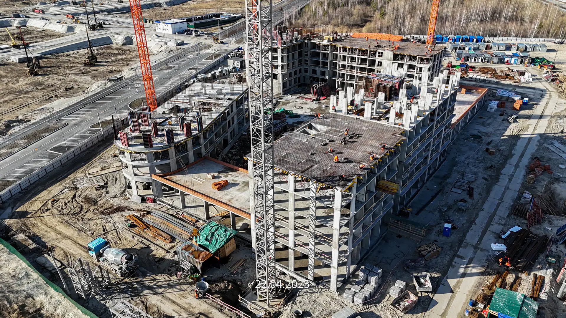 апрель, 2025