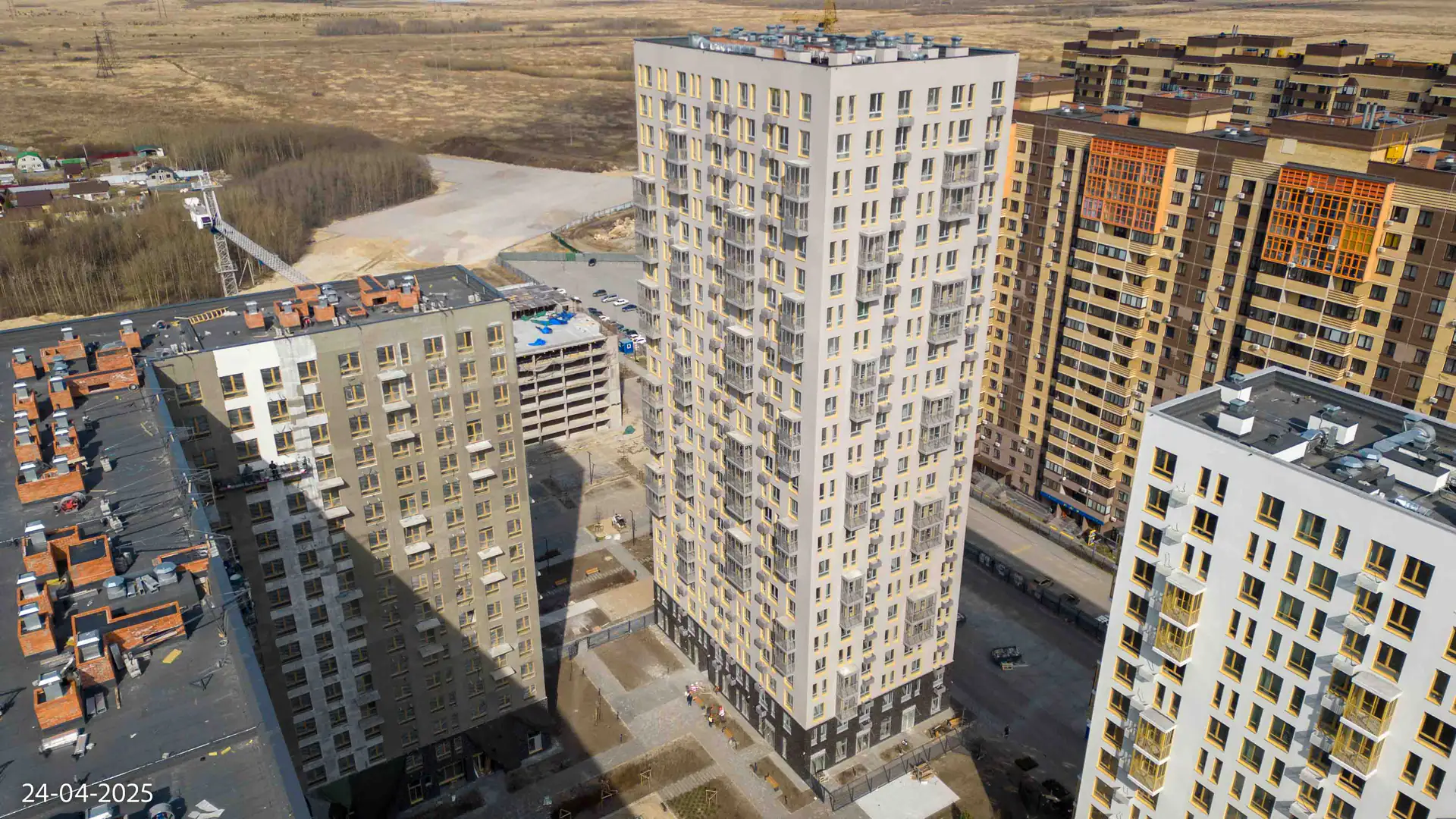 апрель, 2025