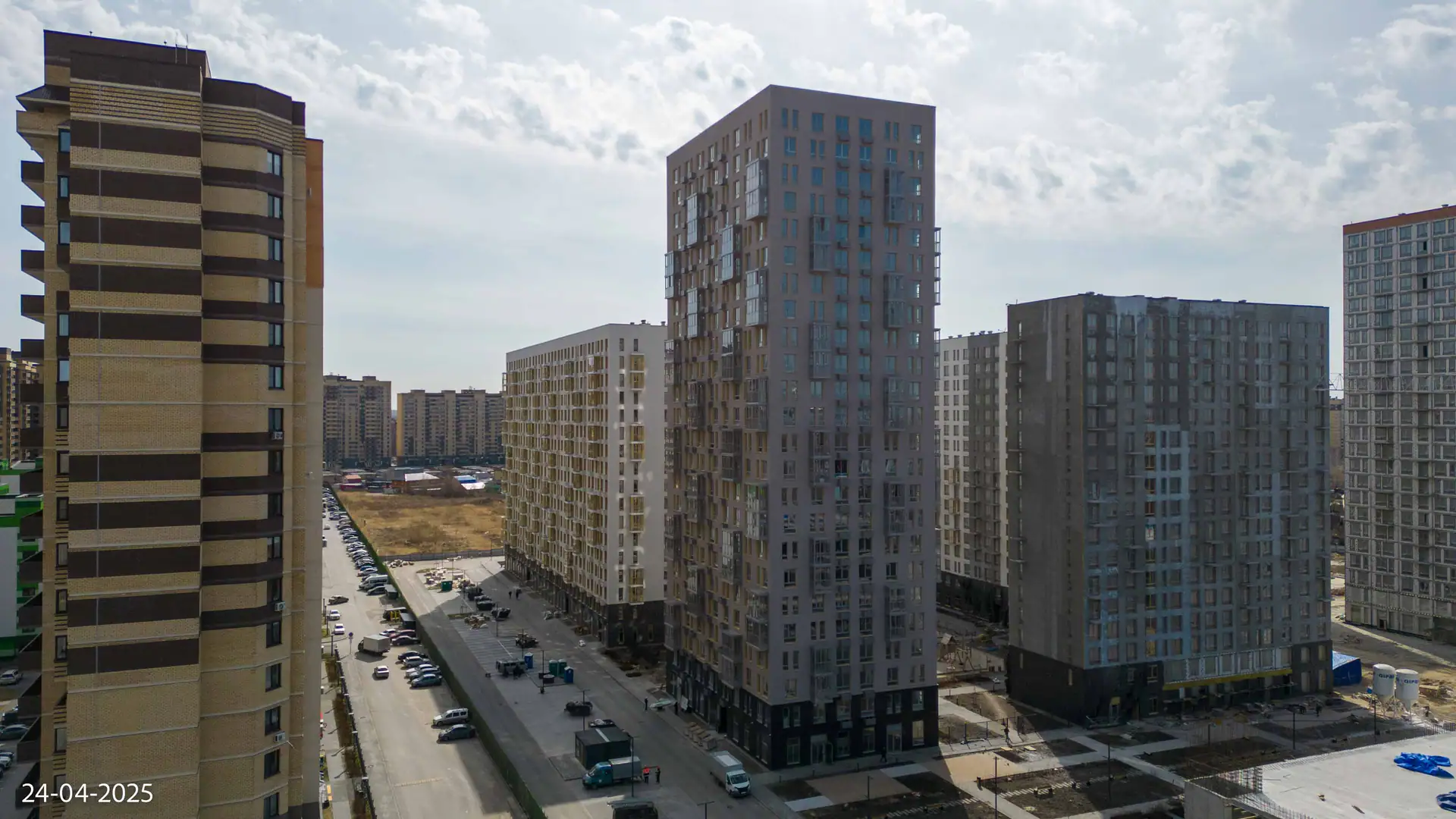 апрель, 2025