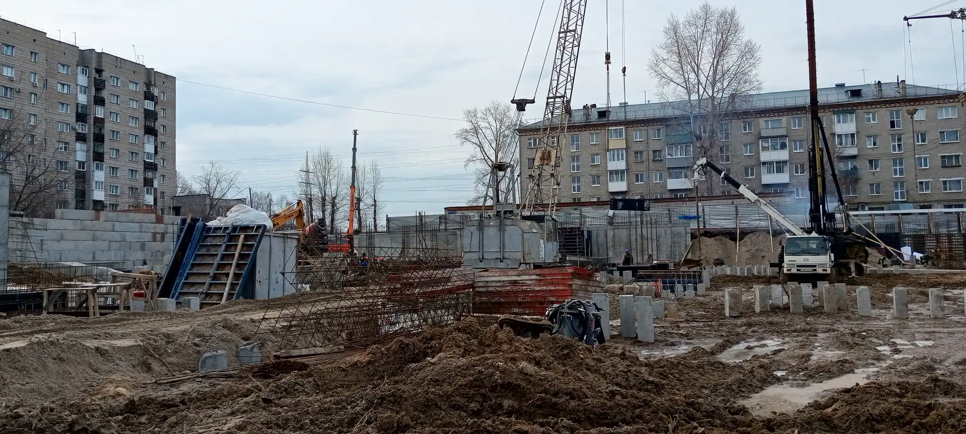 апрель, 2025