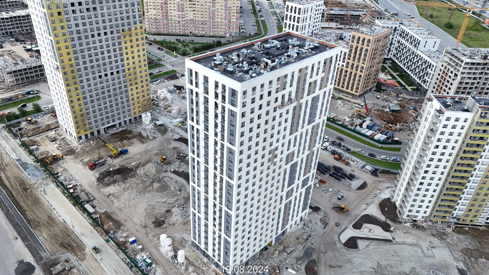 август, 2024