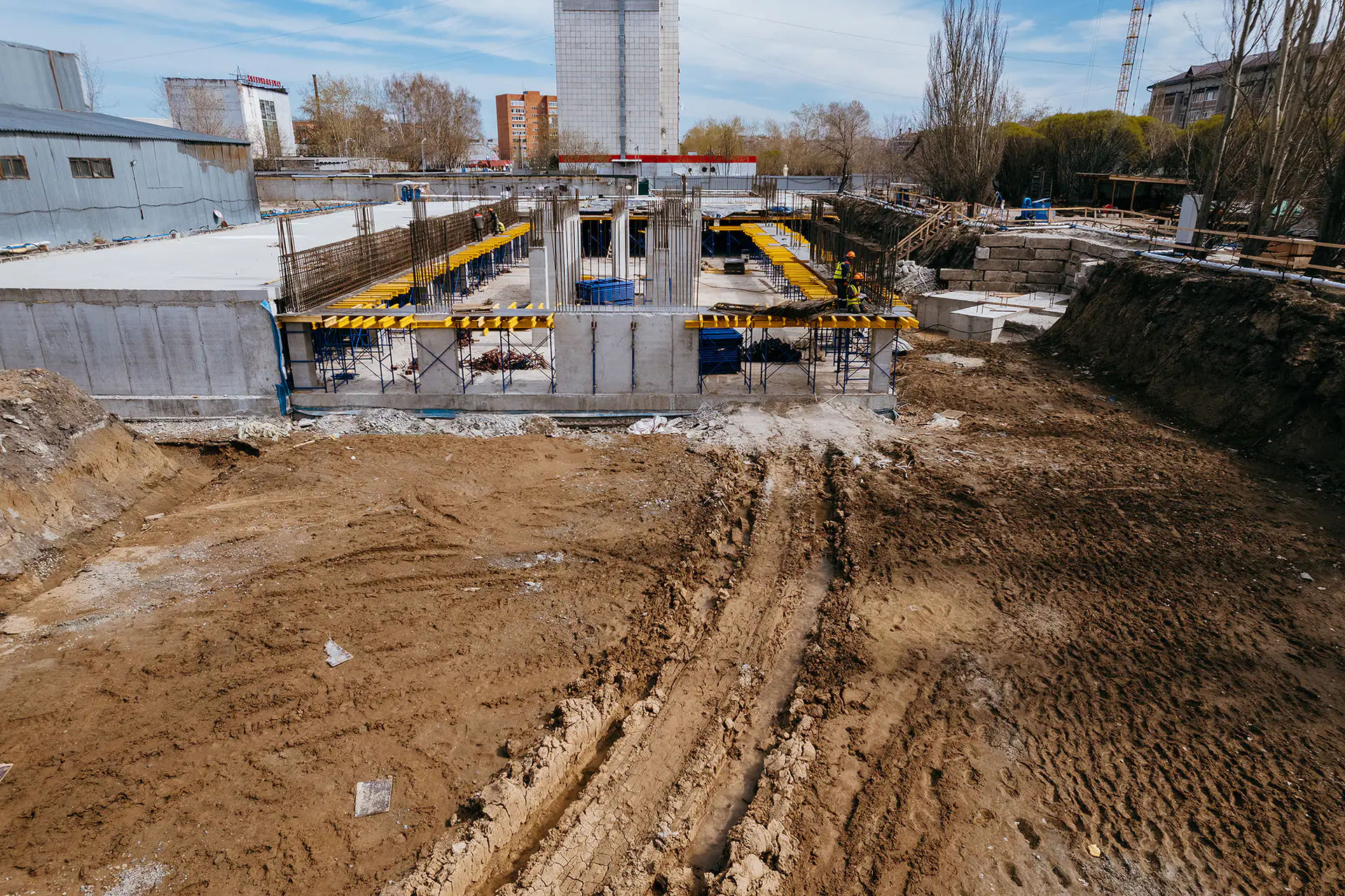 апрель, 2024