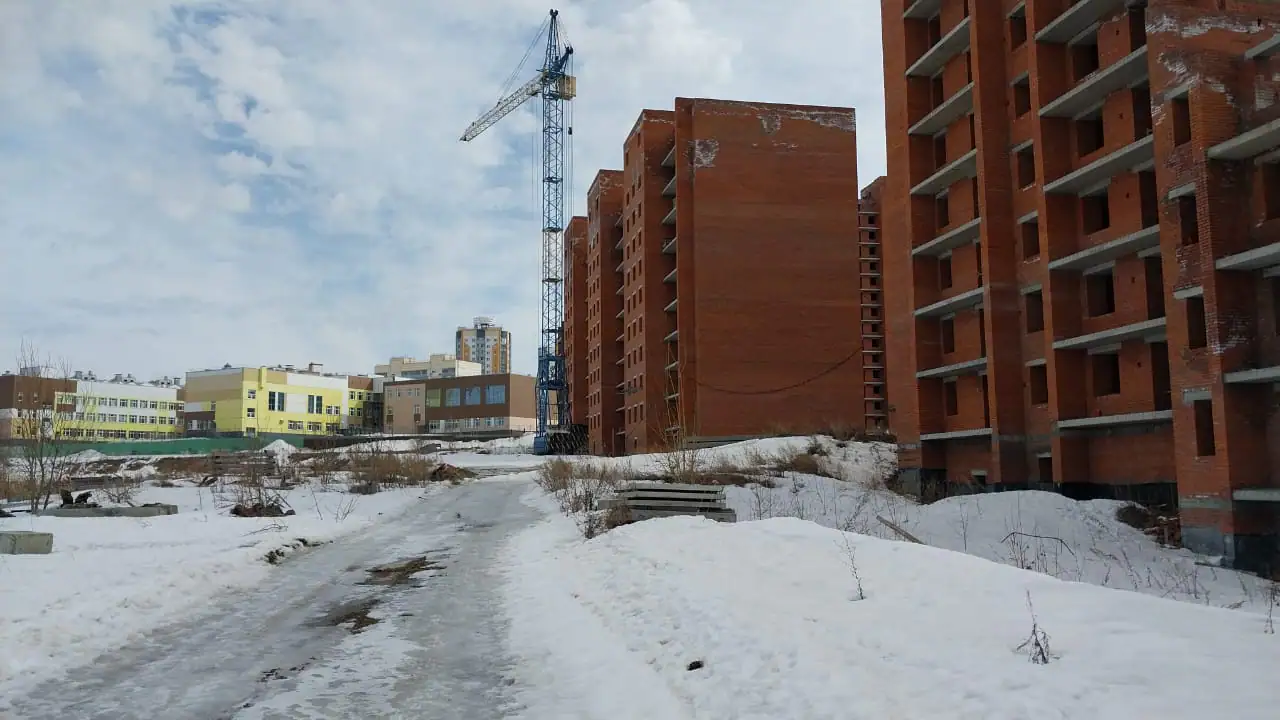апрель, 2025