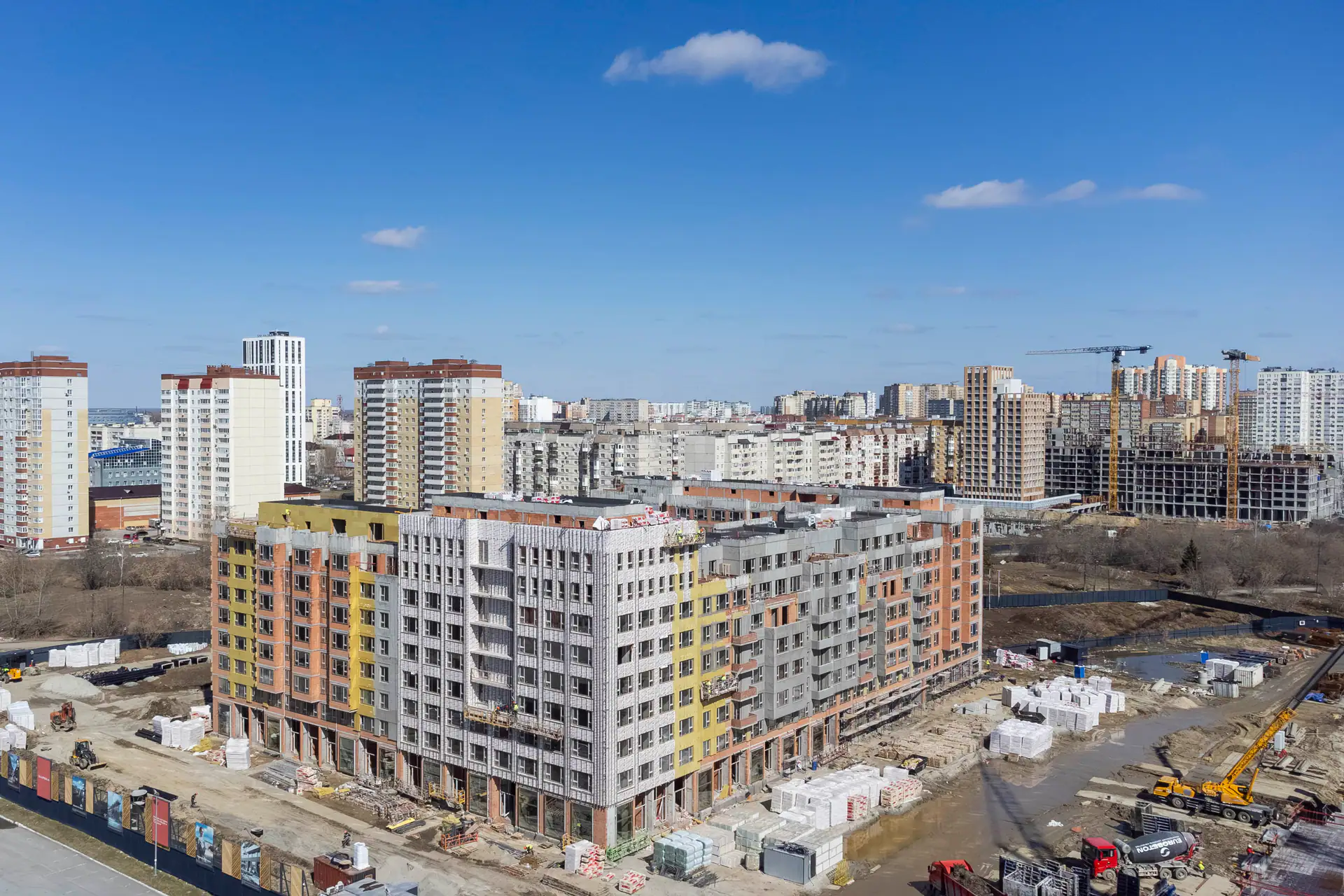 апрель, 2025