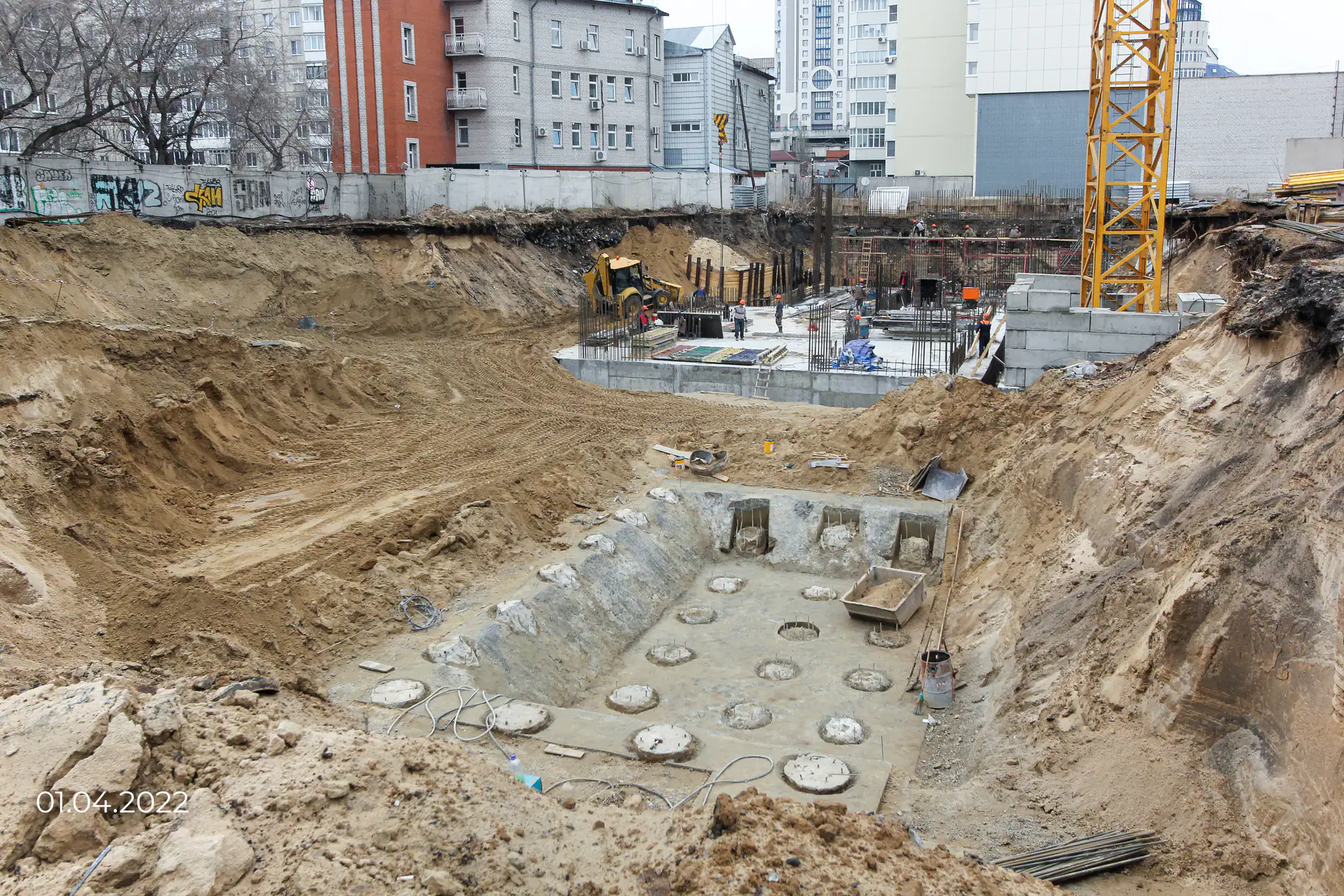 апрель, 2022
