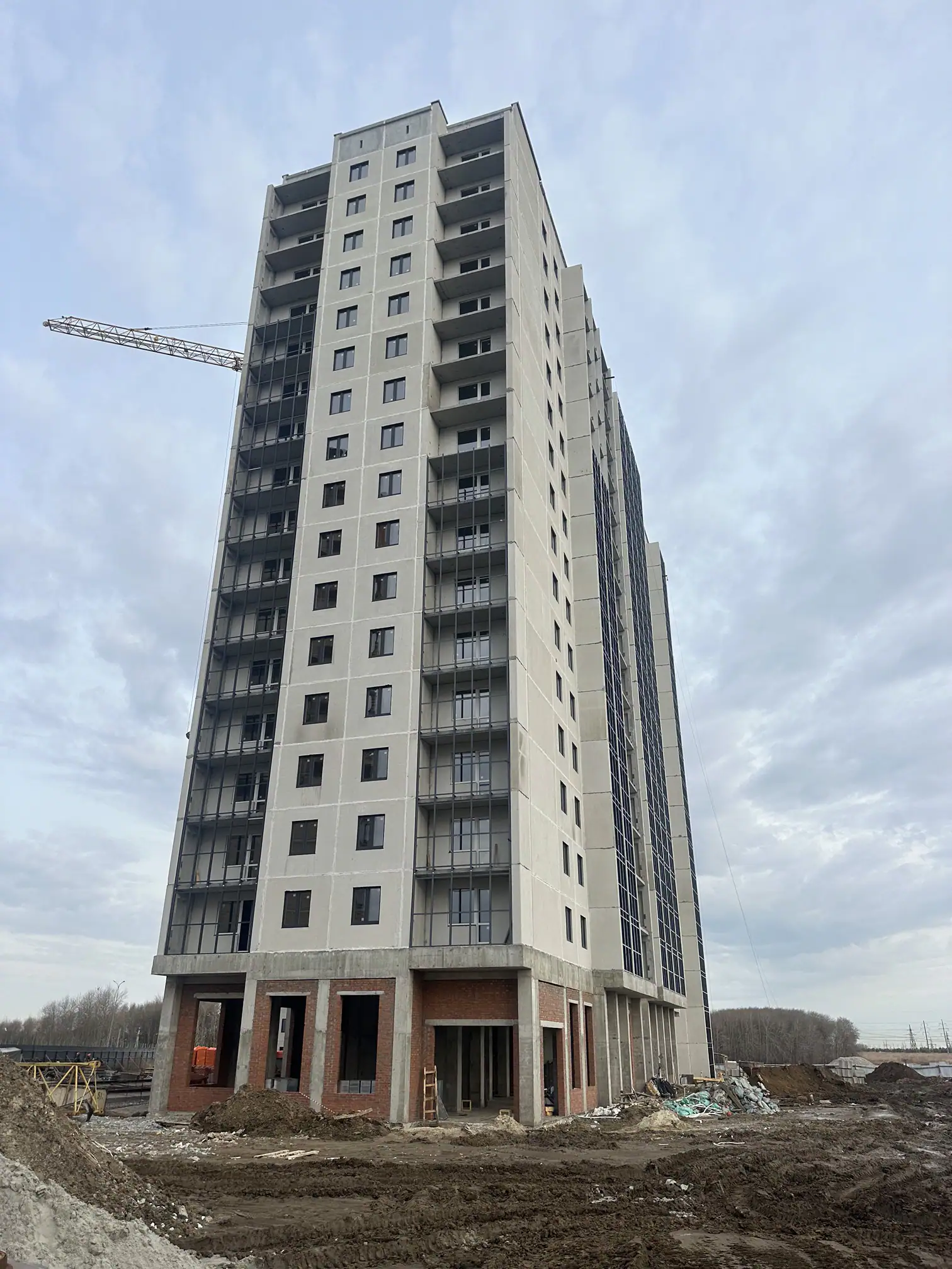 апрель, 2025