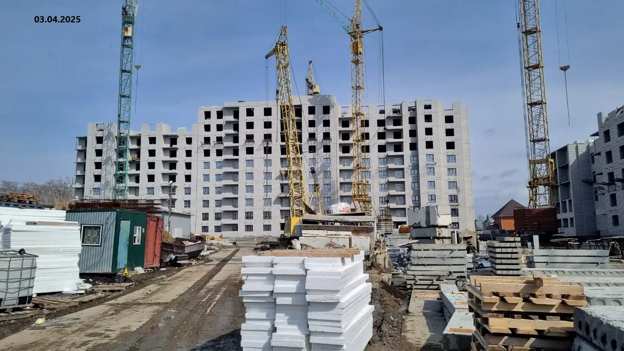апрель, 2025