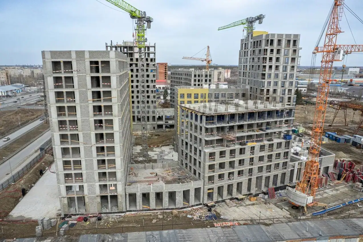 апрель, 2025