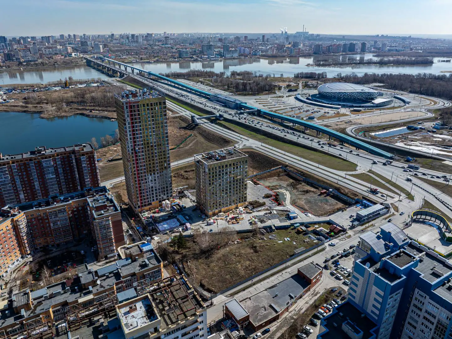 апрель, 2025