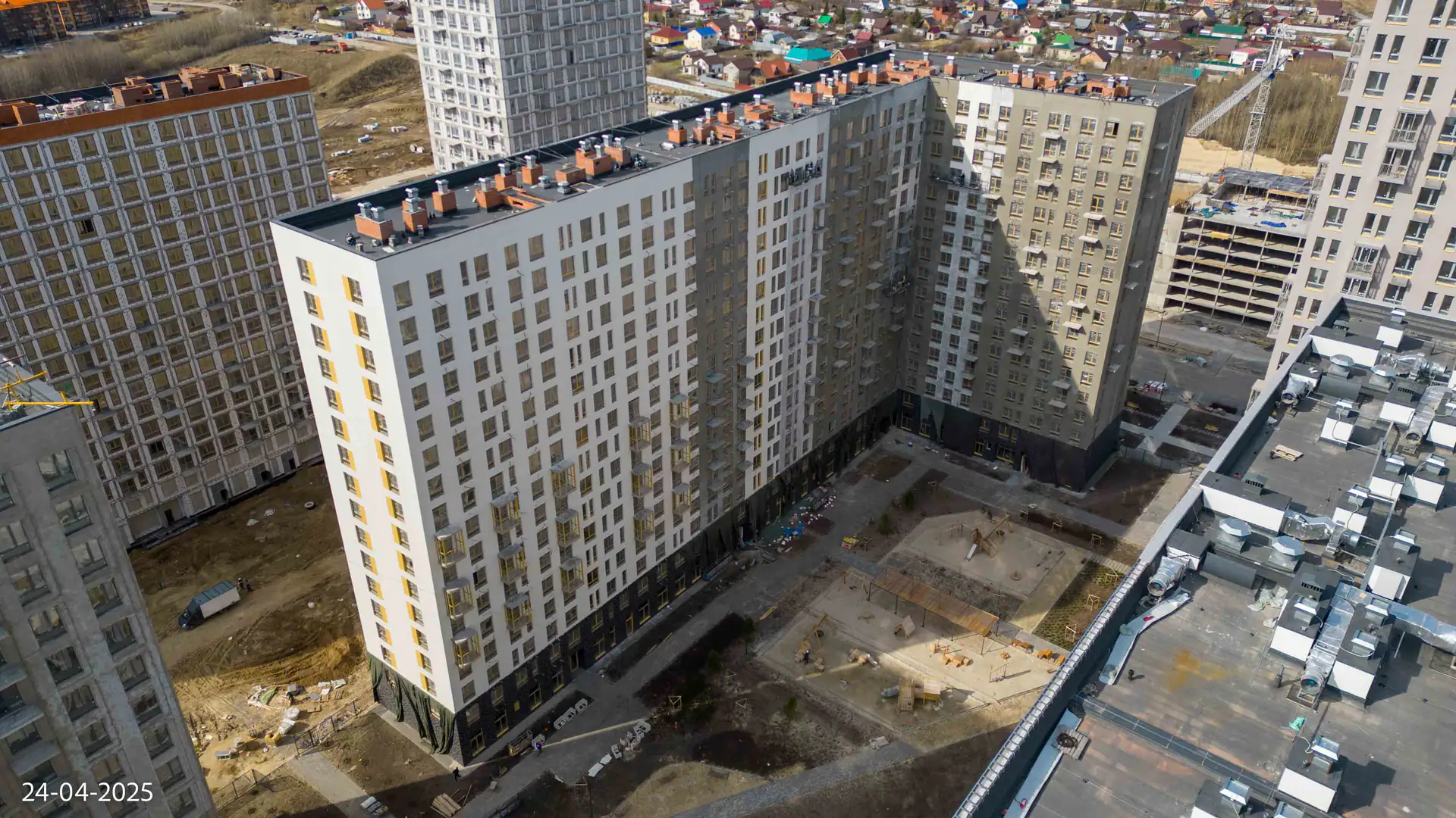 апрель, 2025